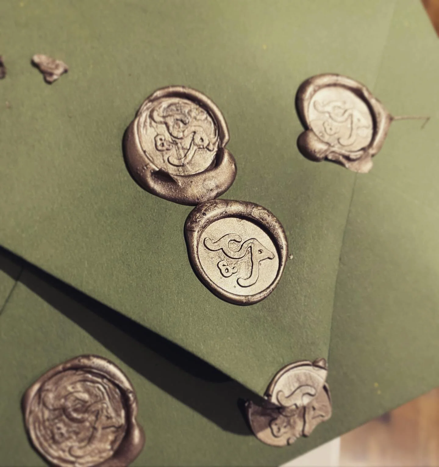 There&rsquo;s a bit of a learning curve with this 😂 #weddinginvitations #diyinvitations