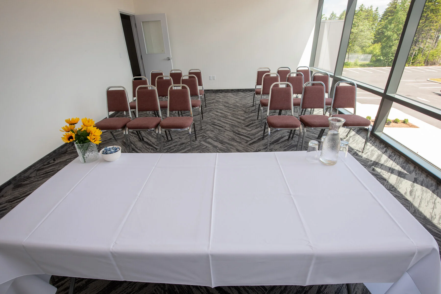 Meeting room theatre.jpg
