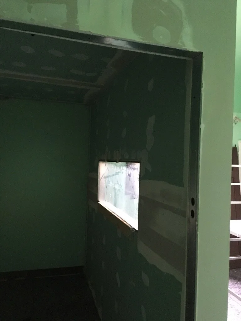 inserimento di vetrata nelle parete