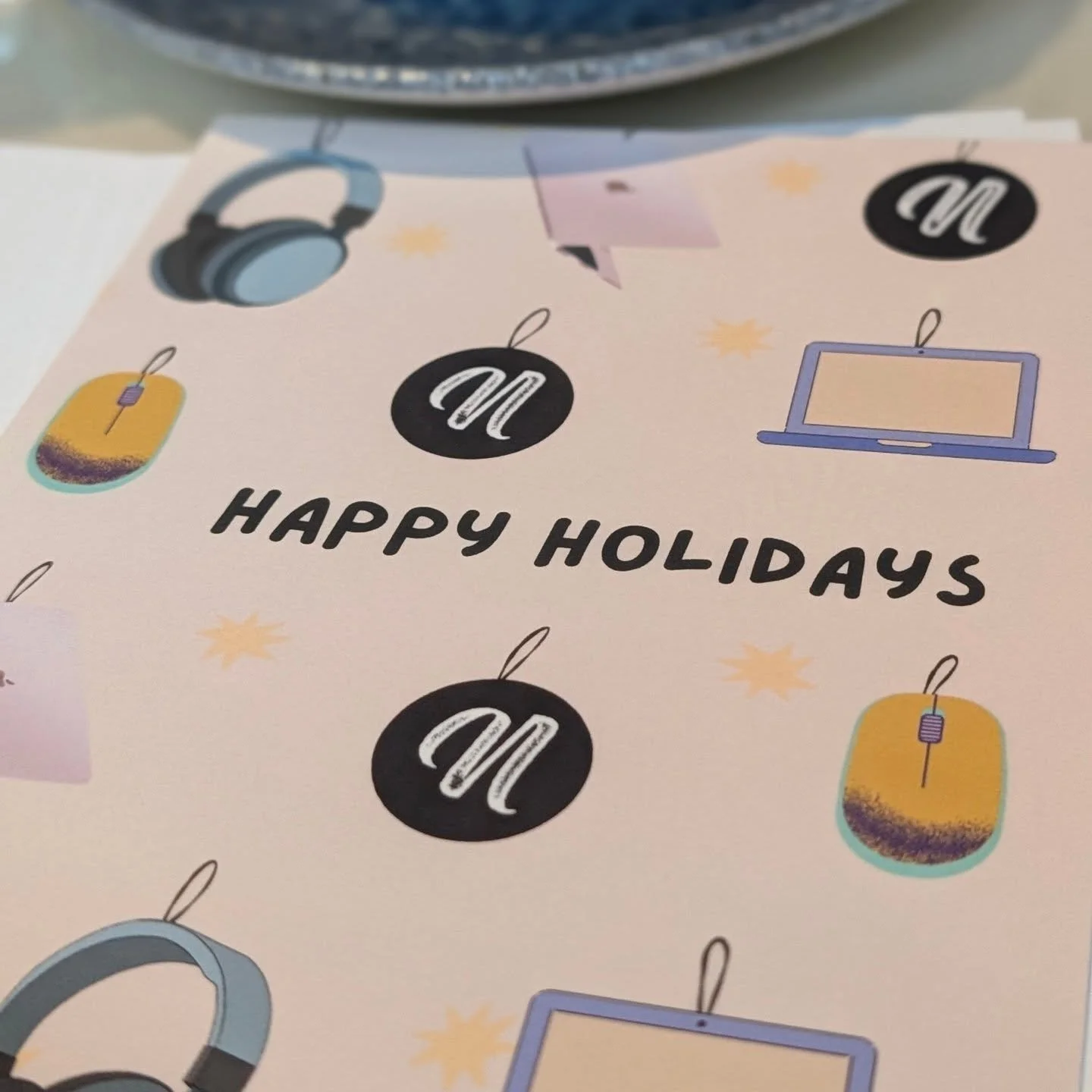 Ihr habt es so gewollt! 😉 Die (von Hand geschriebenen) Weihnachtskarten sind auf dem Weg zu euch 💌

Ein herzliches Dankesch&ouml;n an dieser Stelle an meine gesch&auml;tzten KundInnen f&uuml;r das Vertrauen und die unglaublich tolle Zusammenarbeit 