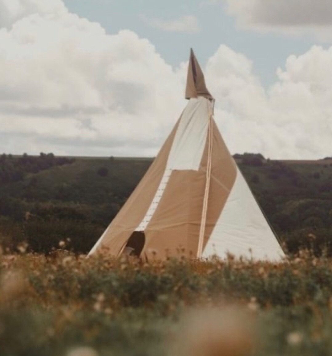 Today&rsquo;s tipis have embraced modern materials while preserving their traditional shape. Instead of animal skins, tipis are typically made with waterproof, rot proof and fire proof canvas. 

With tipis now also being made and used in the UK and E