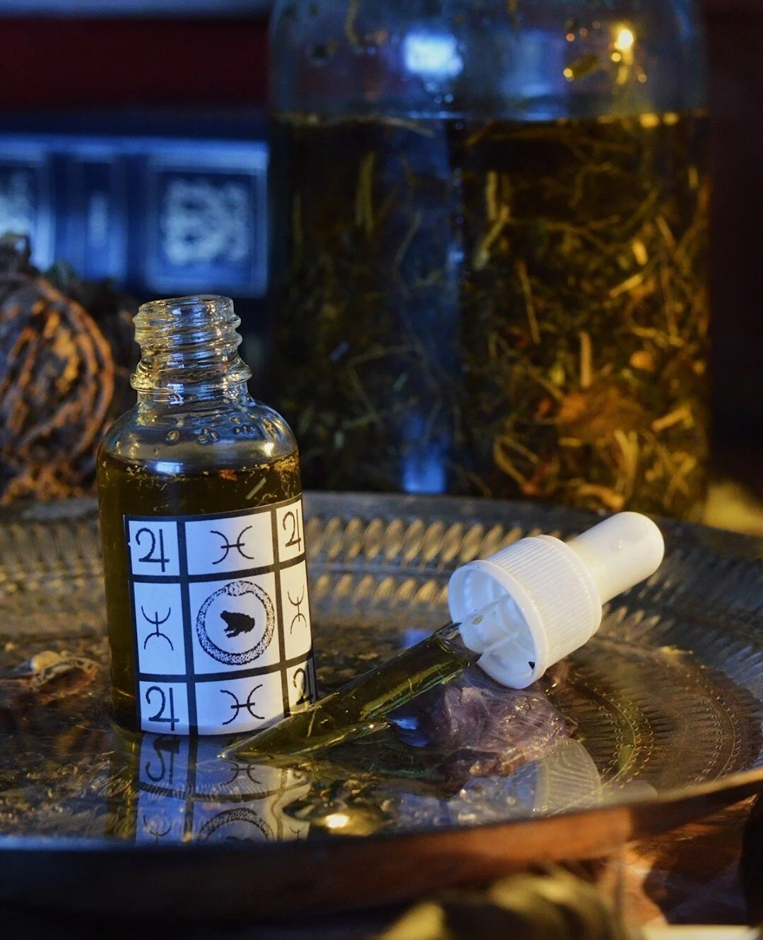 Oil of the Dignified King⁠
.⁠
Jupiter in Pisces is the regaled ruler; he whose wealth is overflowing. Patron of business, of the arts, and of celebration -- Jove is his most generous when exalted in his sign of Pisces.⁠
.⁠
What can he do for us? He c