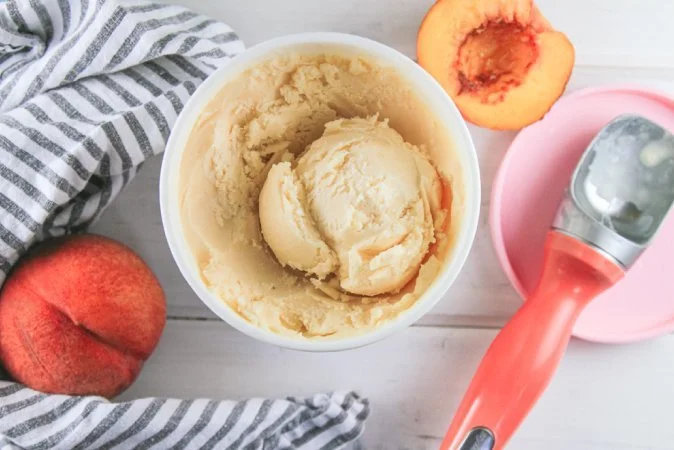 Creamy Peach Ice Cream