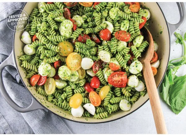 Kale, Cashew, &amp; Fresh Herb Pesto