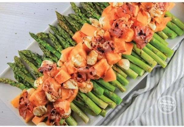 Asparagus &amp; Melon Salad with Fresh Mozzarella and Crispy Prosciutto