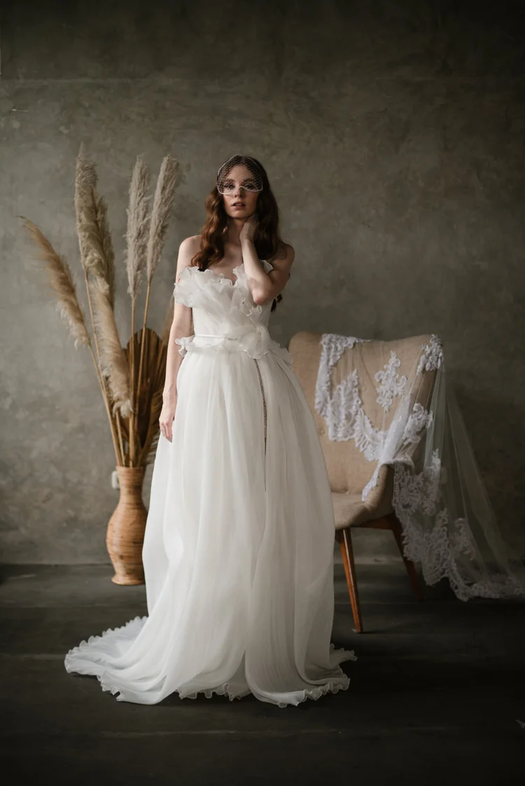 A02 + Parabolic Softbox by Tania Salim