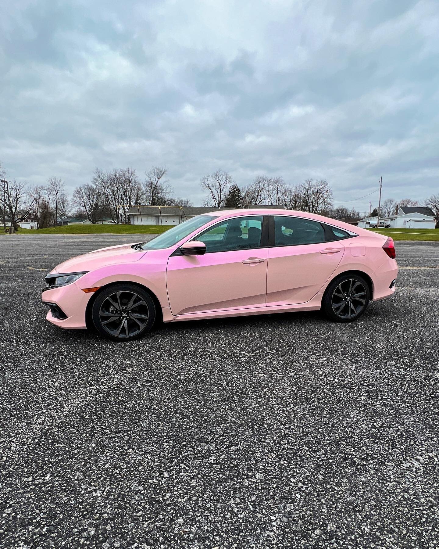 The sun is never out when you need it 🙇&zwj;♂️
&bull;
Full wrap in candy metallic purple pink
&bull;
Contact for a quote!
Crucialwraps.com
&bull;
Vehicle Wraps
Livery Designs
Paint Protection Film 
Ceramic Coatings for Vinyl
&bull;
#crucialwraps #fe