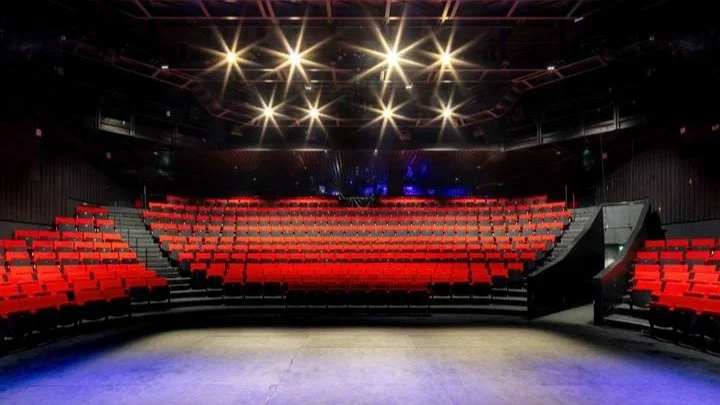 🎭 Ready to launch your career in technical theatre? 🎭

Generation Hull and Hull Truck Theatre are hiring a Creative Production Technician Apprentice! Get hands-on training and mentorship across lighting, sound, stage, and props in a vibrant, real-w