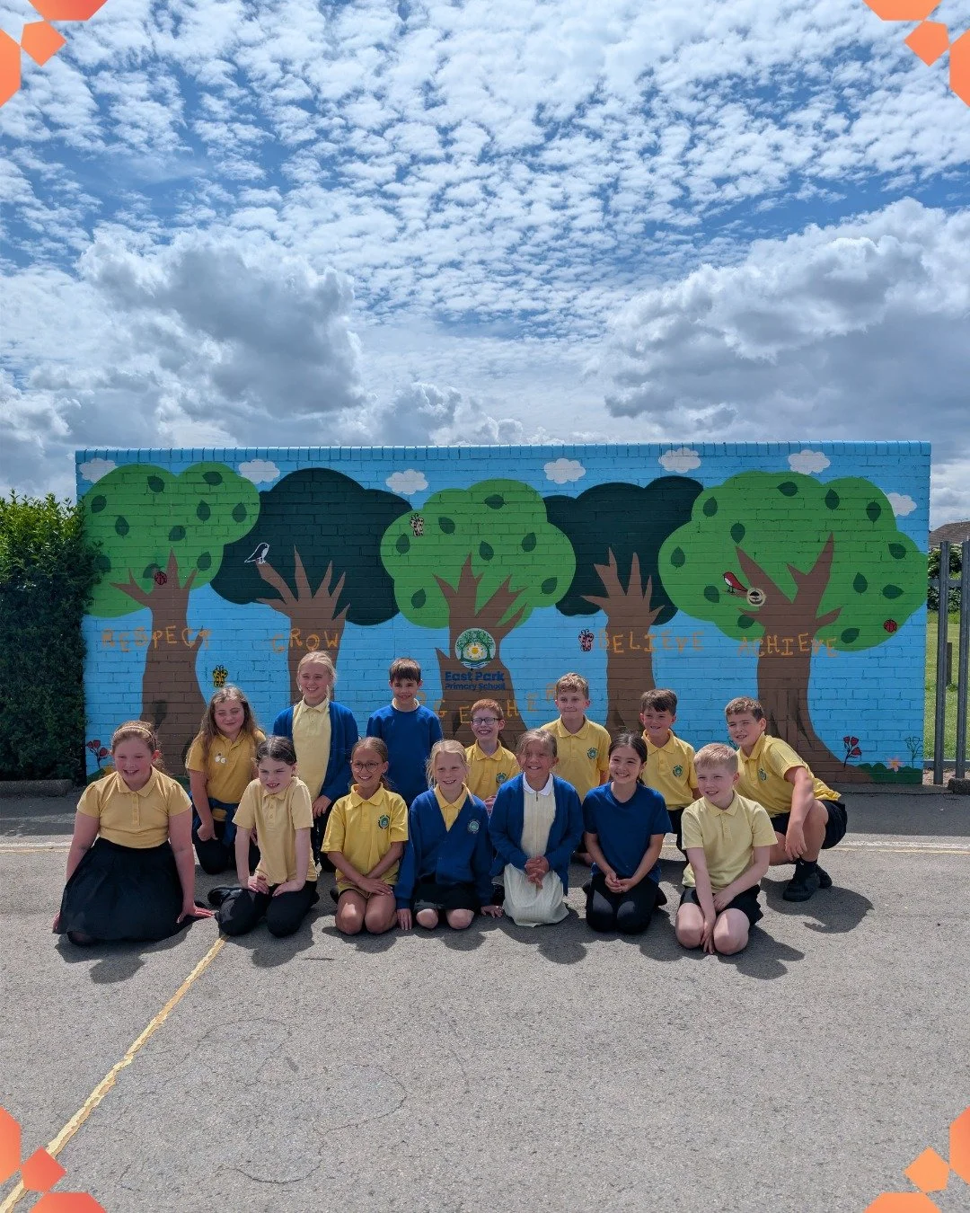 Another fantastic project is officially in the books! 🎉 The brilliant Ollie teamed up with the wonderful community over at East Park Primary School to create something truly special.

Ollie worked closely with their dedicated 16-student Arts Council