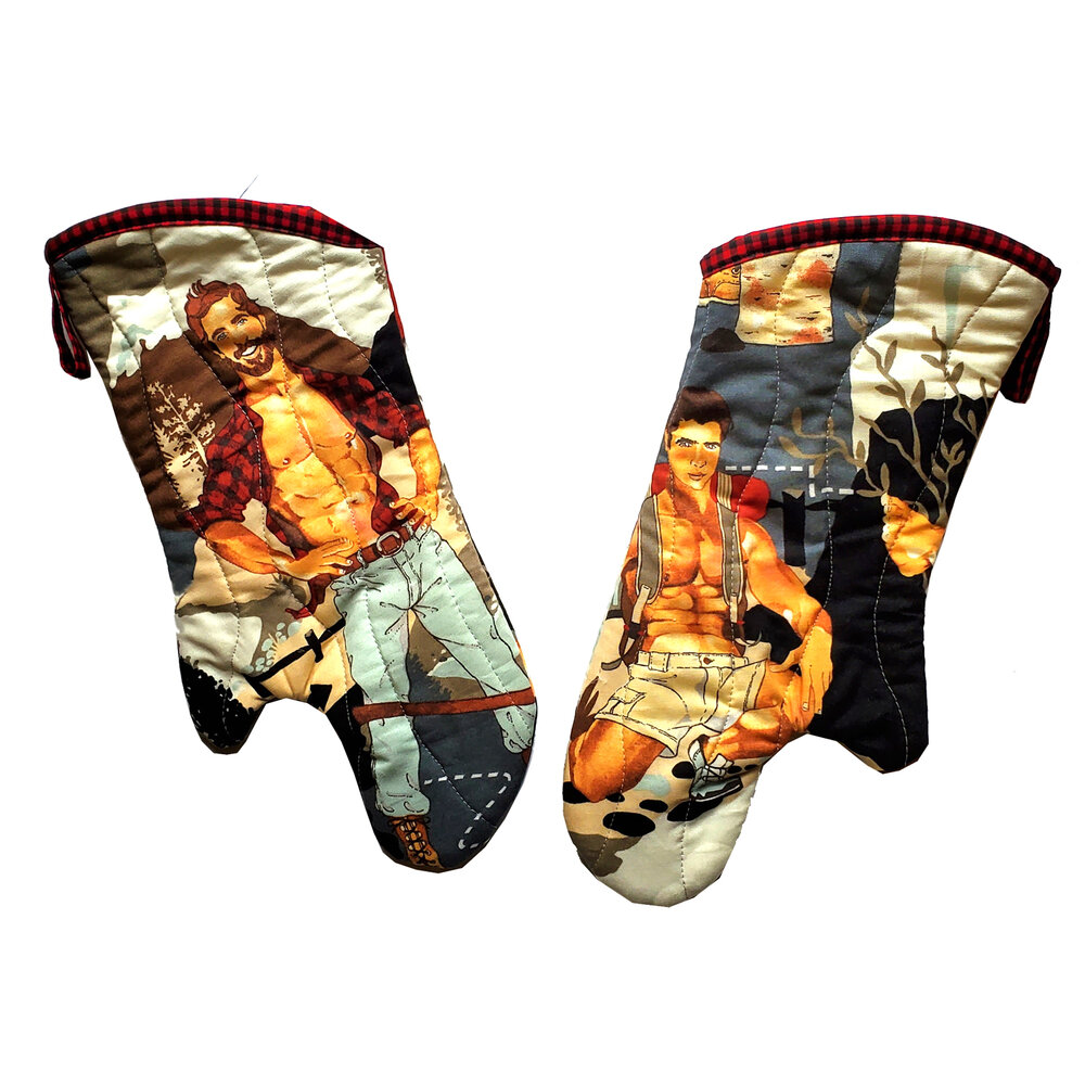Hiker Guys on Gray Pinup Oven Mitt — Quilting with Margaret
