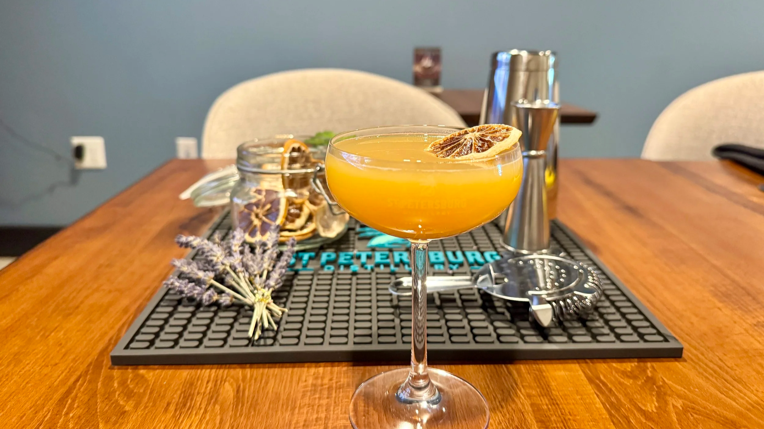 sip &amp; shake: a hands-on cocktail experience 
