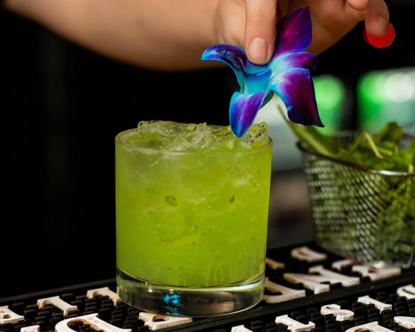 sip &amp; shake: a hands-on cocktail experience 