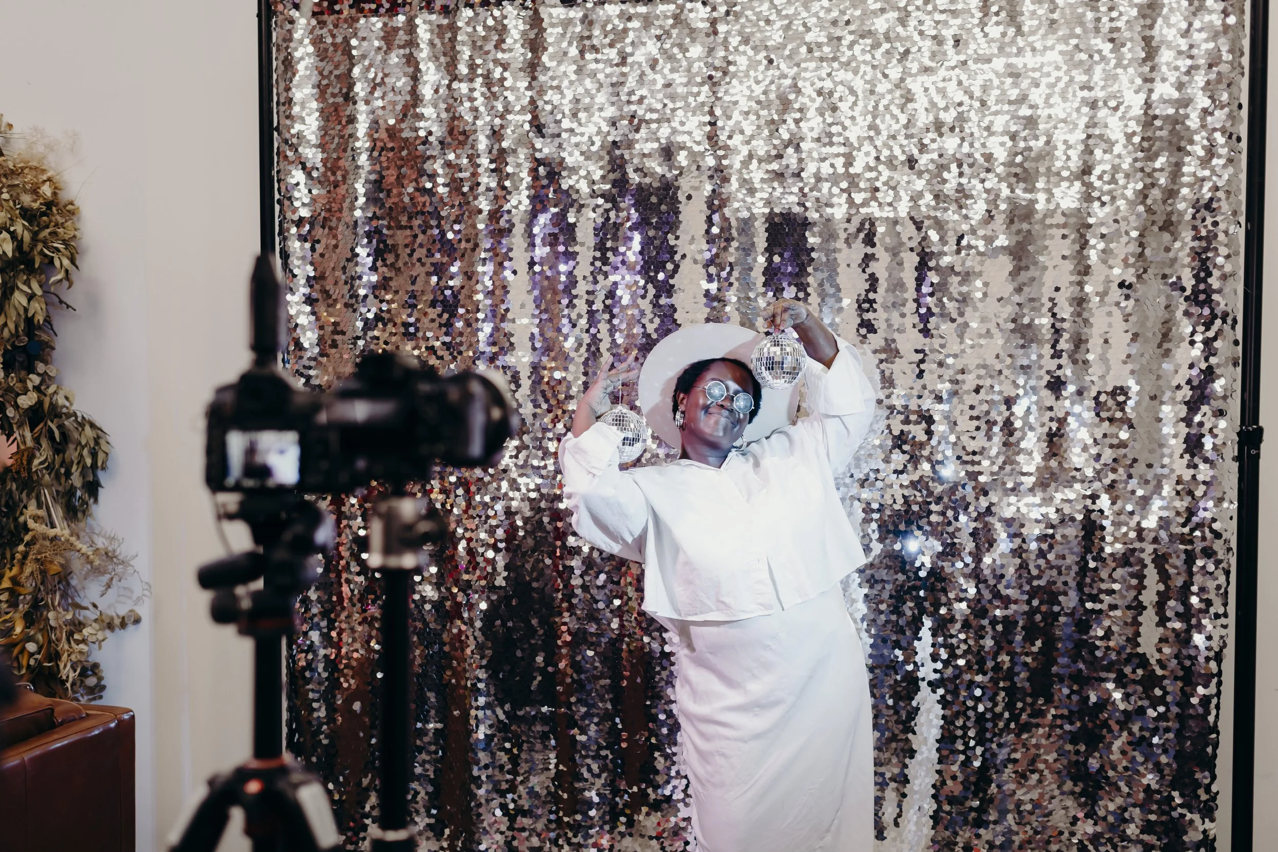 2020.06.25-GravityPhotoboothBTS_016_.jpg