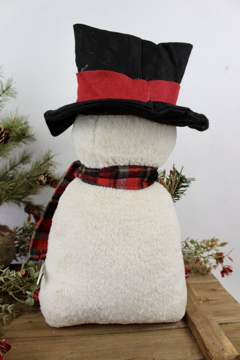 DIY Snowman Hat Tree Topper - The Shabby Tree