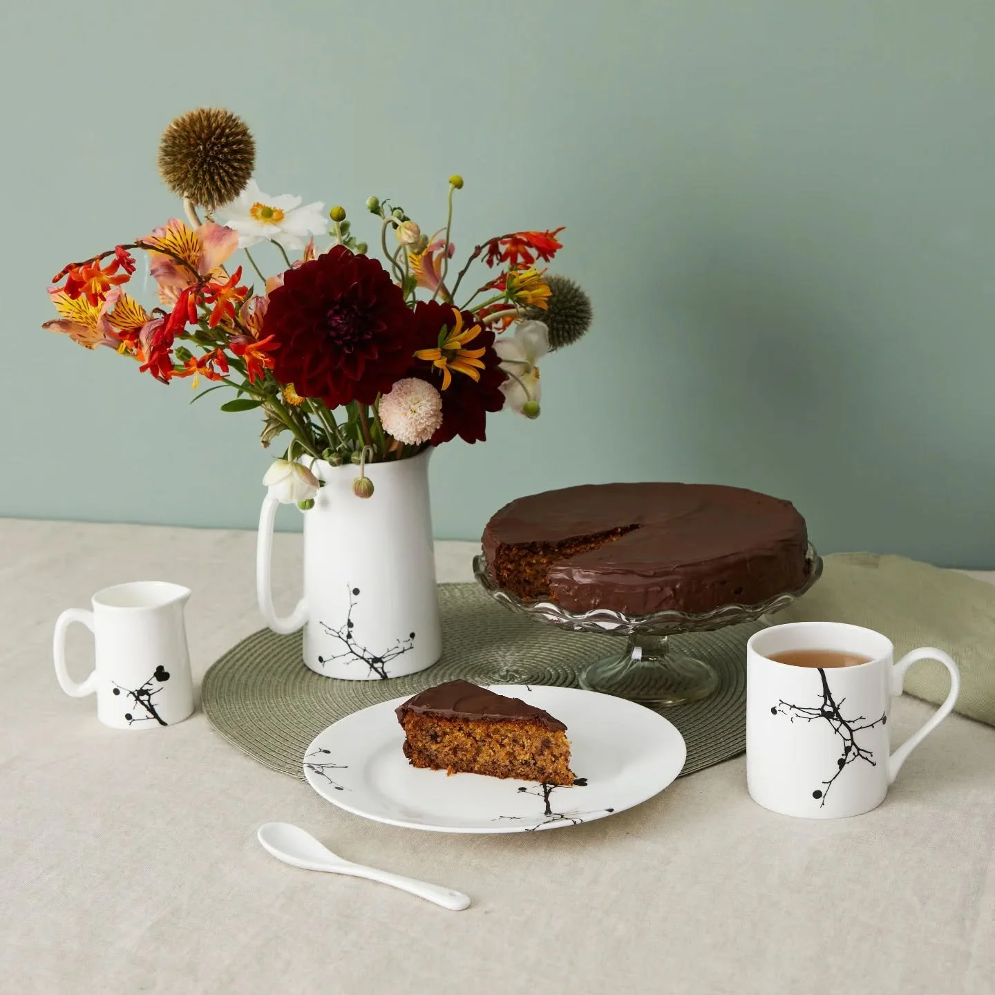 Why does the cold weather make me just want to stay inside and drink tea and eat cake all day?