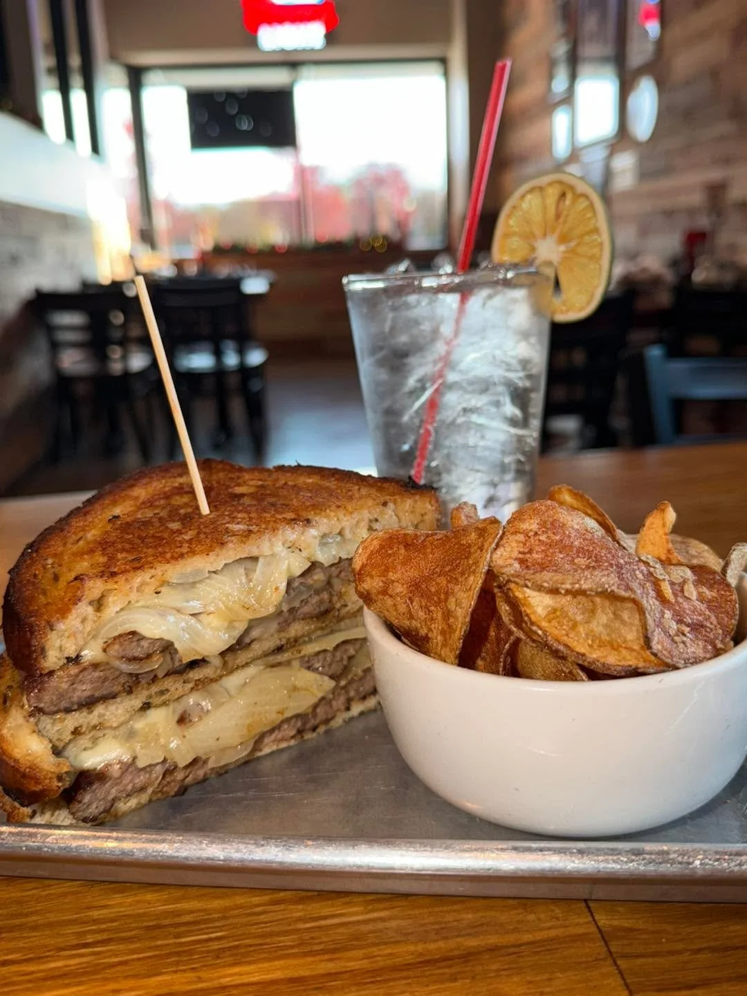 Come and get our delicious 
Patty Melt on Rye &mdash; loaded with grilled onions and melted Swiss cheese! 🤤

Served up hot with your choice of crinkle-cut fries, homemade chips, or fresh slaw.

🍔 Don&rsquo;t miss out &mdash; it&rsquo;s the perfect 