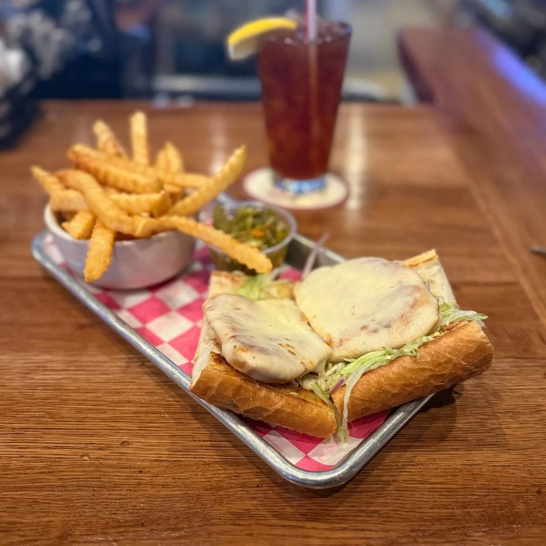 Say hello to a
customer favorite!!! 
 😍
Juicy grilled chicken stacked on 
Turano Baking Company bread, melty mozzarella, crisp lettuce &amp; tomato&hellip; plus crinkle-cut fries and a side of our delicious hot peppers!

Simple. 
Classic. 
Perfect. 
