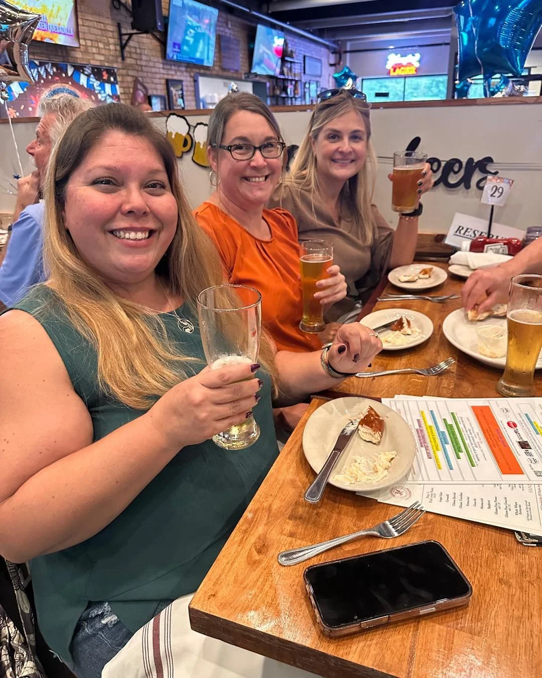 We&rsquo;re known for the meatballs&hellip;
but this beer lineup is trying to steal the spotlight 👀🍺 😜

24 beers + 1 microbrewed root beer &mdash; cheers to that!
Grab your crew and meet us for a brew.