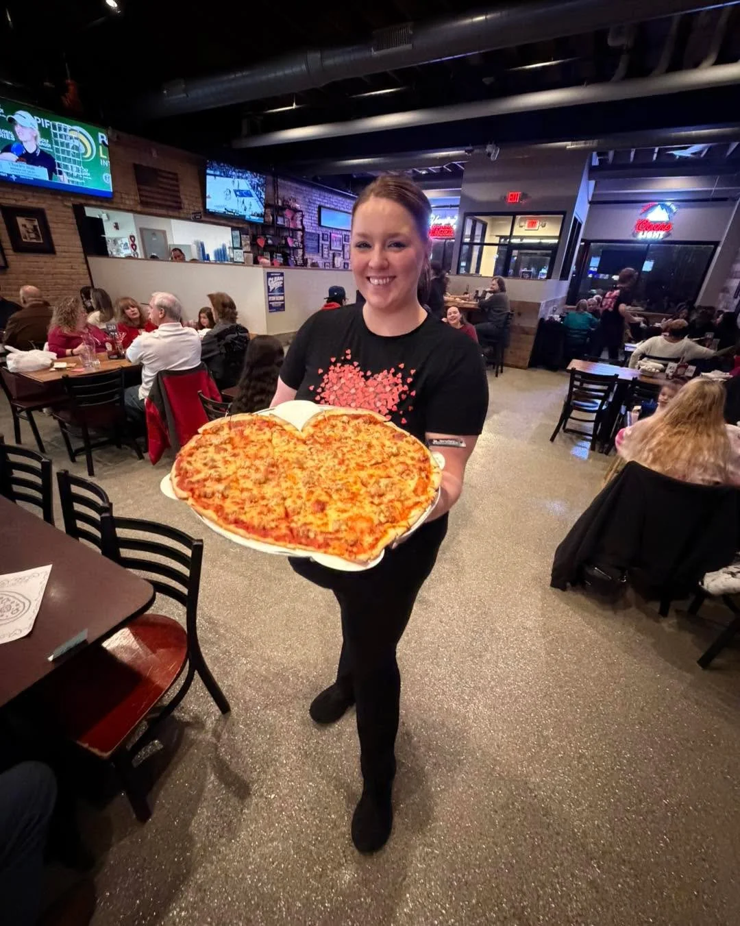 WAIT&hellip; don&rsquo;t panic ❤️🍕

Valentine&rsquo;s weekend is STILL happening at Bartolini&rsquo;s &mdash;
and our 
Heart-Shaped Pizzas 
  are still available

Call now to reserve your table
📞 708-396-2333