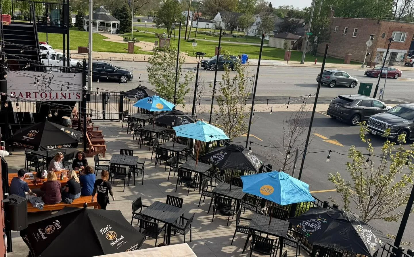Patio season is officially here at Bartolini&rsquo;s! ☀️🍕🍺

The weather is perfect, the patio is open, and the good vibes are waiting for you. 
Come out, soak up this beautiful evening, and enjoy great food, 
cold drinks, and even better company.

