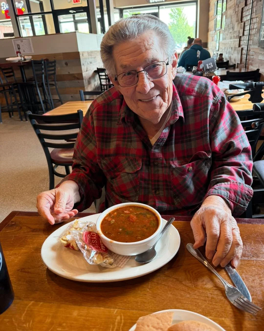 🍲 Big John is back at it again&hellip;

Enjoying his son-in-law&rsquo;s (Chris) WORLD FAMOUS Minestrone Soup like the proud father-in-law he is. 😎🔥

And honestly&hellip; can you blame him?
Every Wednesday at Bartolini&rsquo;s means homemade Minest