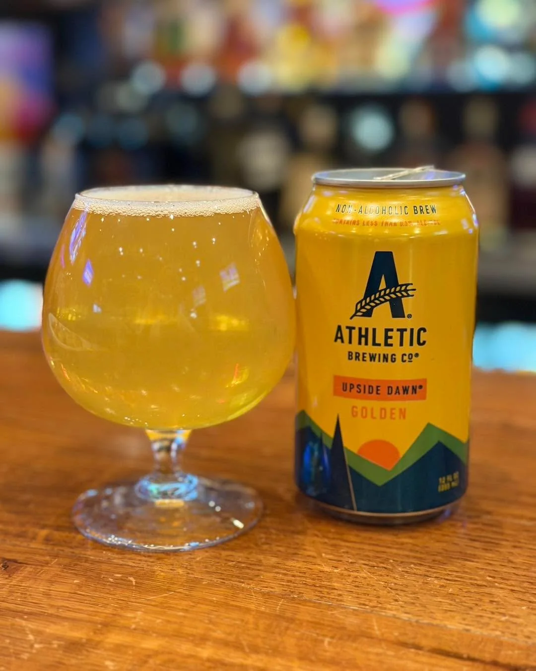 We know&hellip; we&rsquo;re always bragging about our 24 beers on tap. 🍻

But what we don&rsquo;t talk about enough is that we&rsquo;ve got some great non-alcoholic options too &mdash; and one of our favorites is Athletic Brewing Company
Upside Dawn