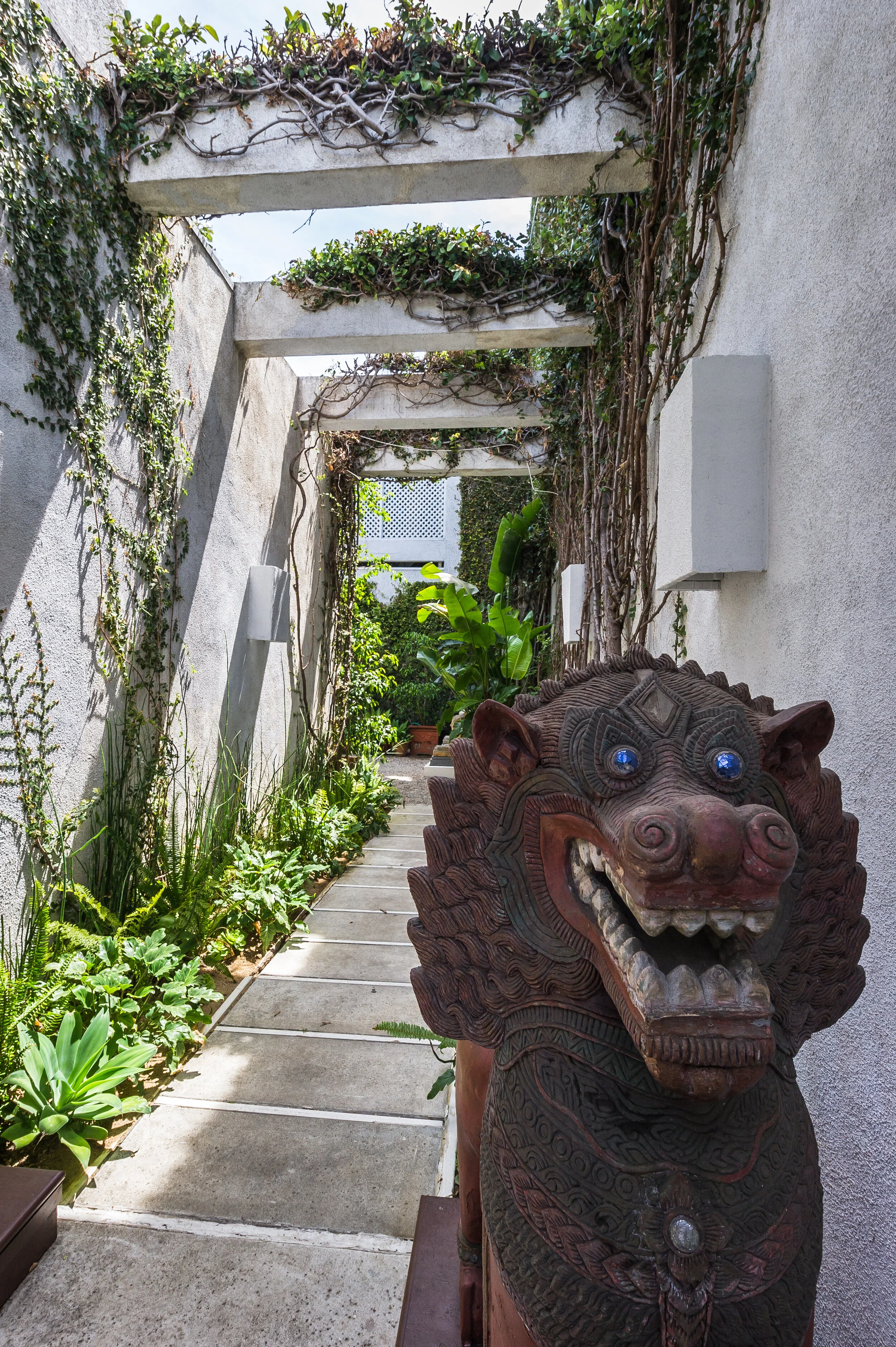 882doheny-4.jpg