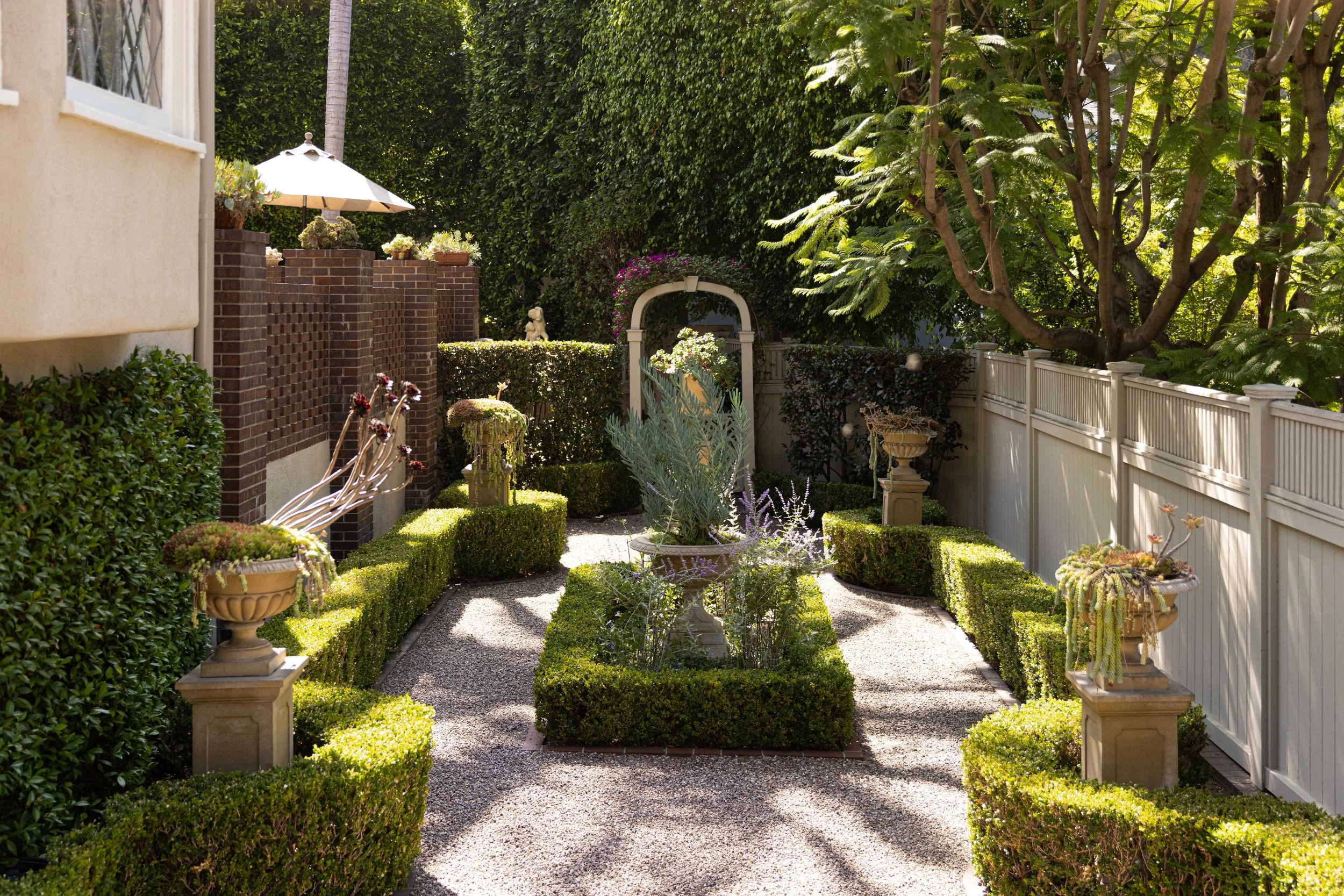 1612 Sunset Plaza MLS - virtuallyherestudios.com--24.jpg