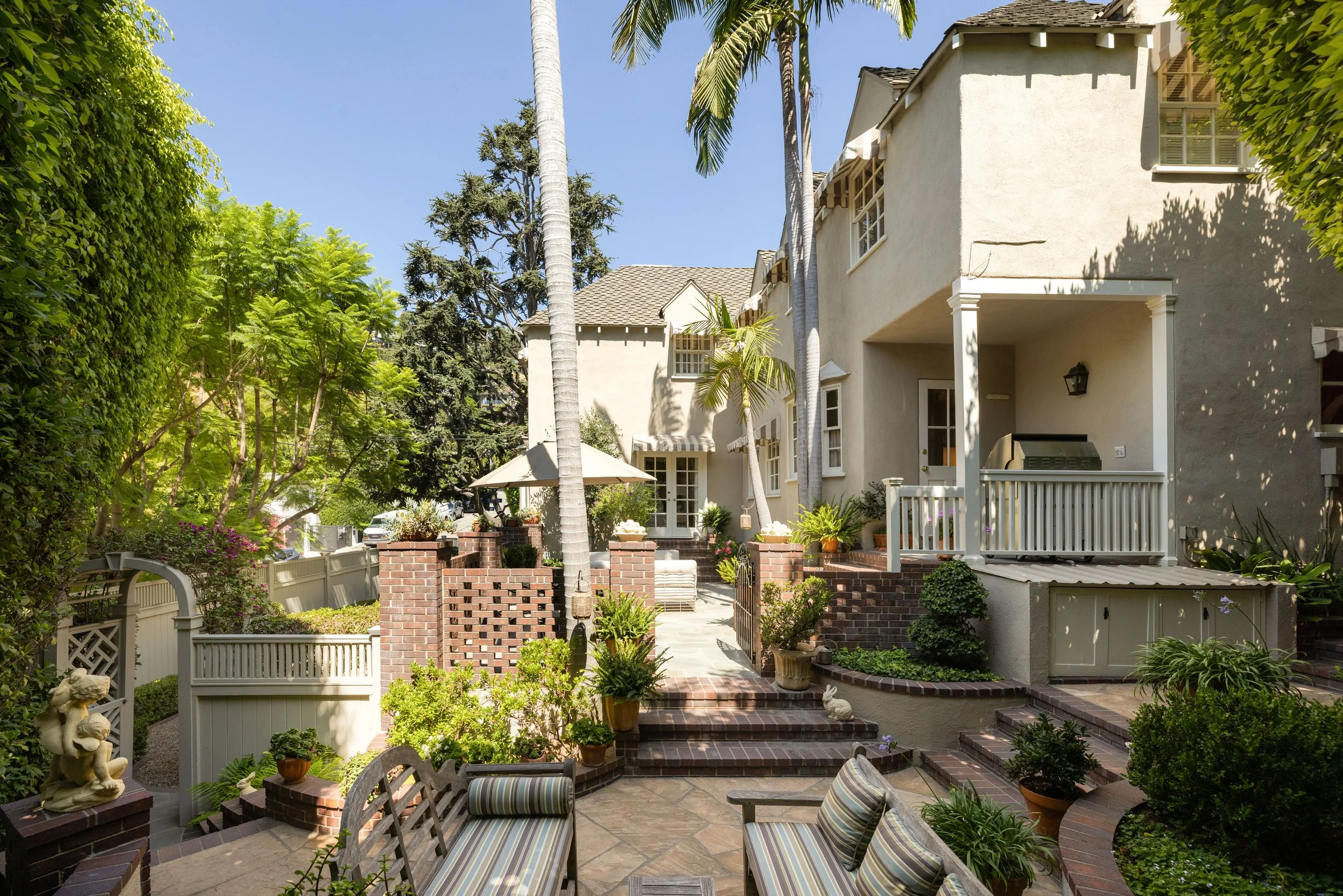 1612 Sunset Plaza MLS - virtuallyherestudios.com--21.jpg