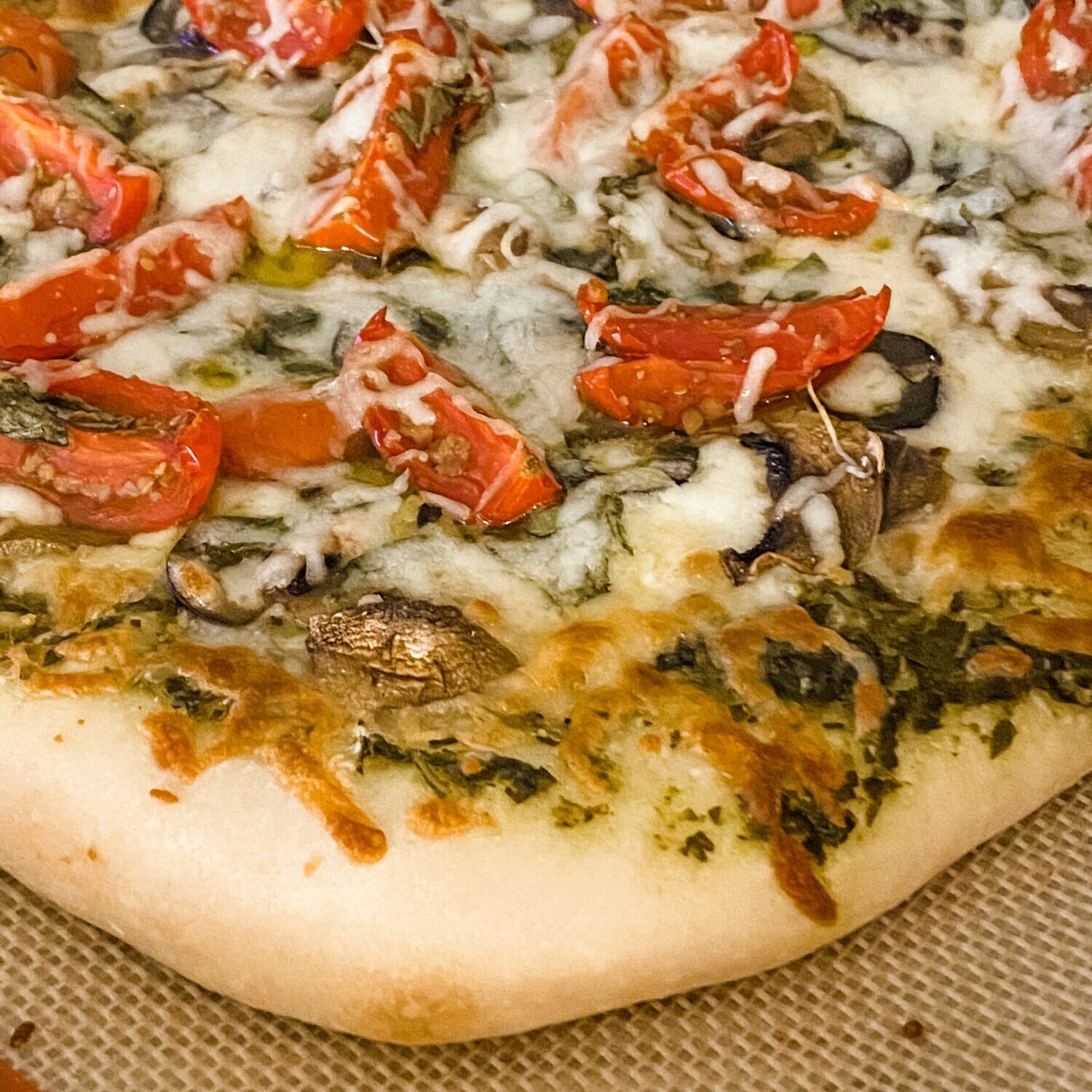 Tomato Balsamic Veggie Pizza