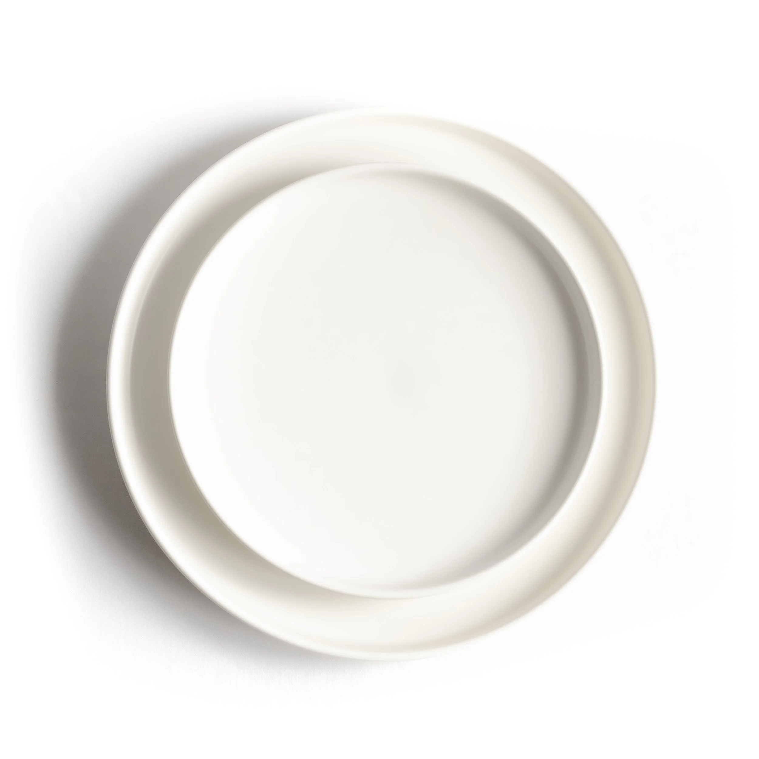 White matte plates
 150 available
 dinner($1.45) 
 dessert($0.95) 