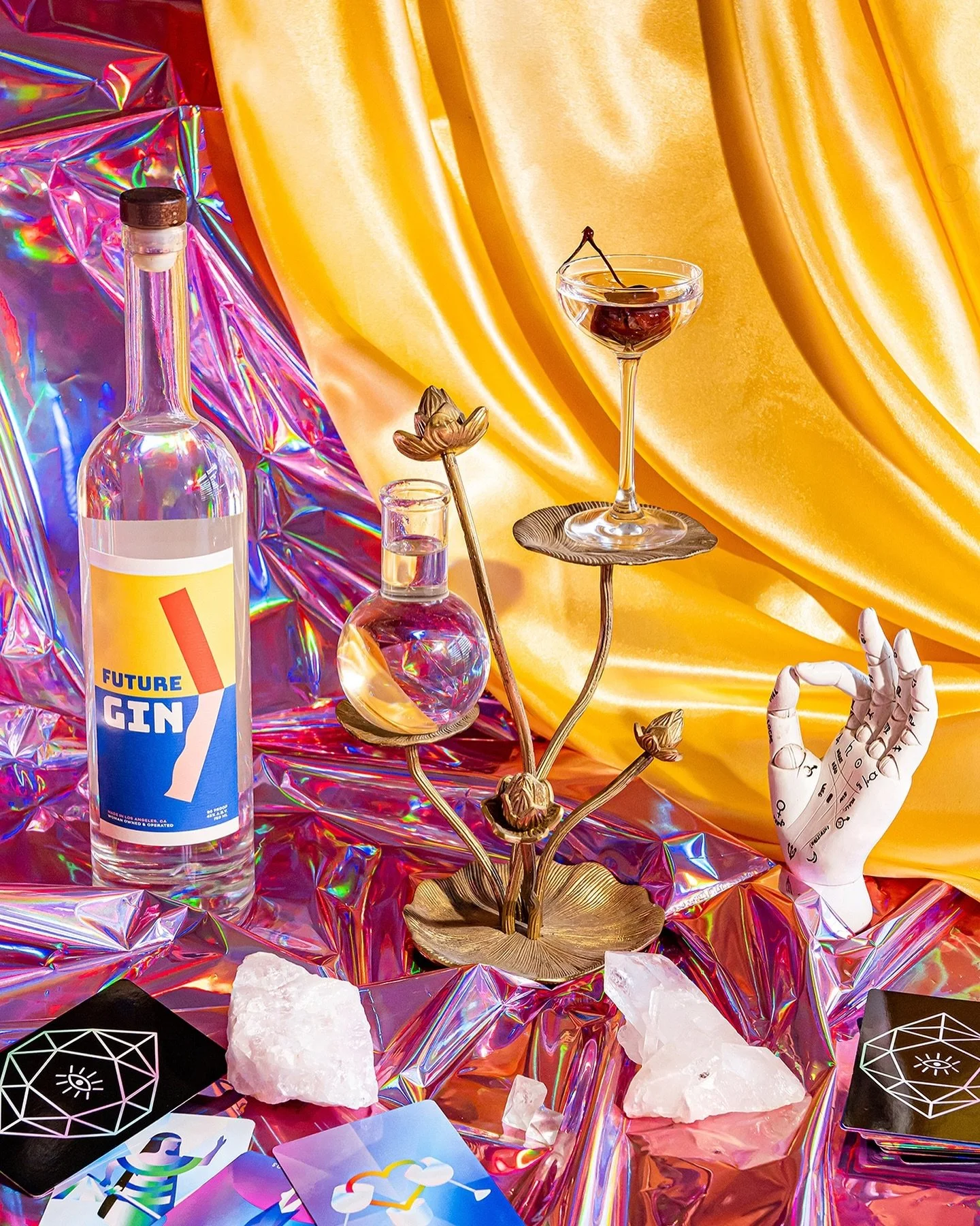 Mixing gin and creativity like a true alchemist 🍸✨ 

Old work done for @FutureGin, a woman-owned brand that&rsquo;s shaking up the spirits world. 

Here&rsquo;s to capturing the future, one sip at a time. 📸