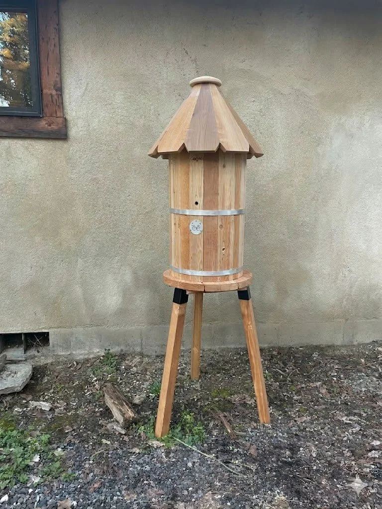 log hive w: roof.jpg