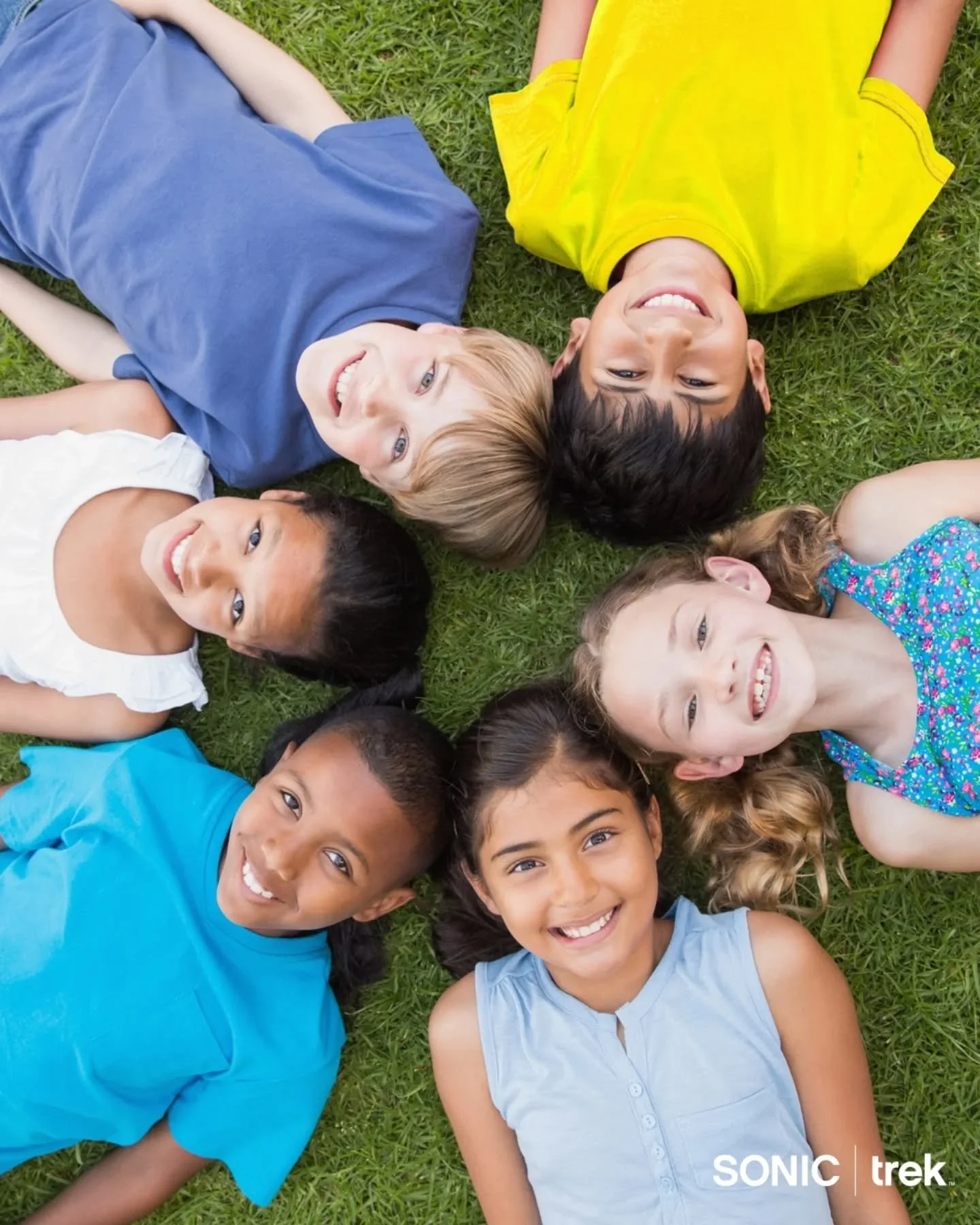 Para personas con p&eacute;rdida auditiva severa a profunda, los aud&iacute;fonos SONIC TREK ofrecen beneficios INVALUABLES.
Para estos usuarios de aud&iacute;fonos con mayores exigencias auditivas, Trek elimina las barreras al optimizar el volumen 