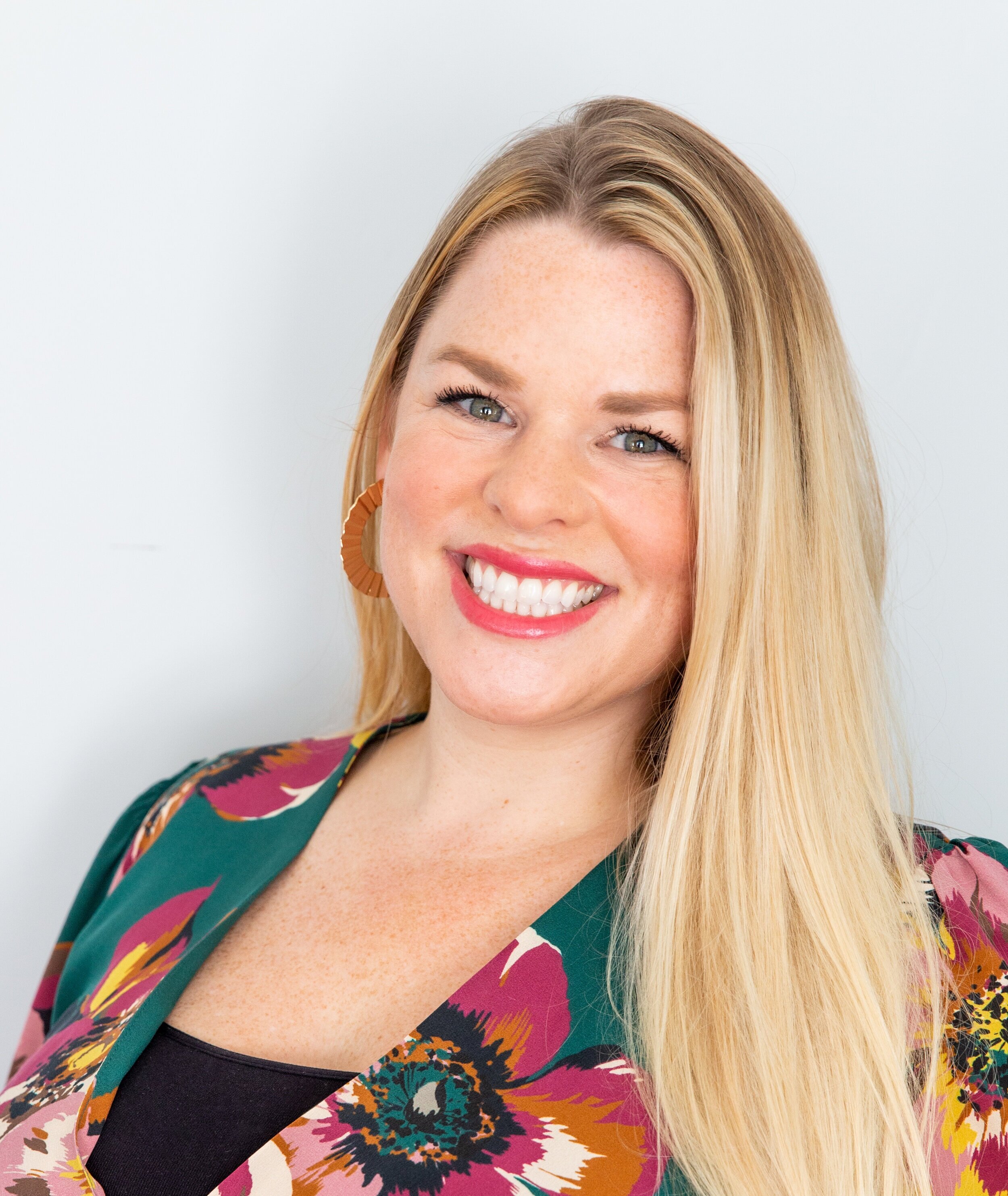 Erin Simpson's Instagram, Twitter & Facebook on IDCrawl