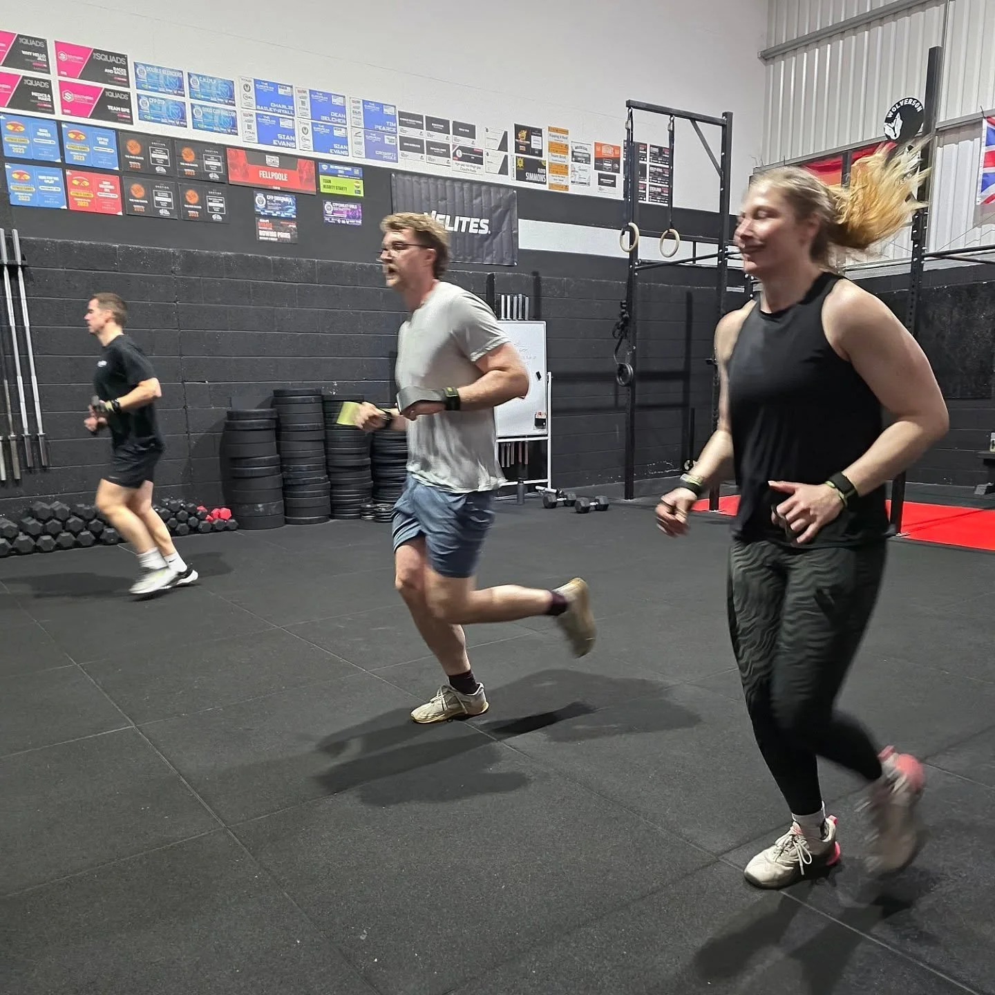 "A shuttle run is counted by totaling the number of completed "down-and-back" trips between two markers, usually set 20 meters or 25 feet apart. 
One full rep equals traveling to the far line and returning to the start."

😎

#cfp