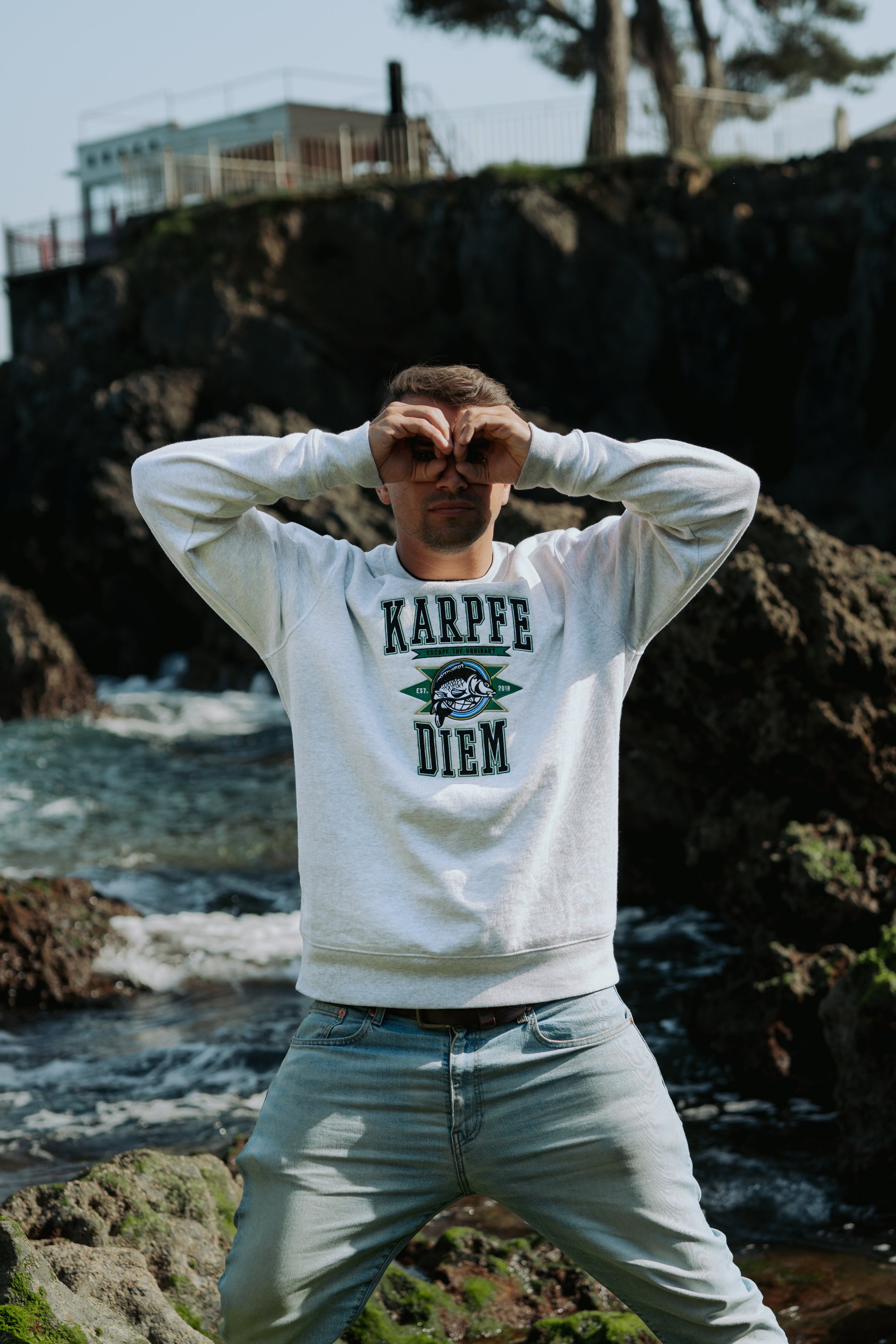 Karpfe_Diem_Sweater_hellgrau (16 von 47).jpg