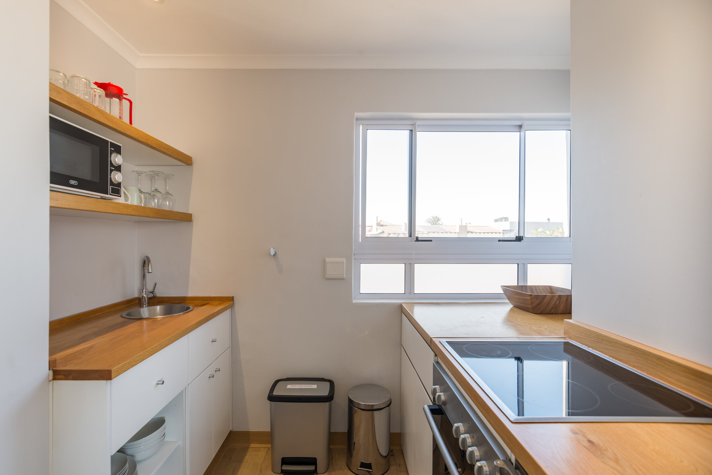 ocean12_apartment_LightHouse_kitchen