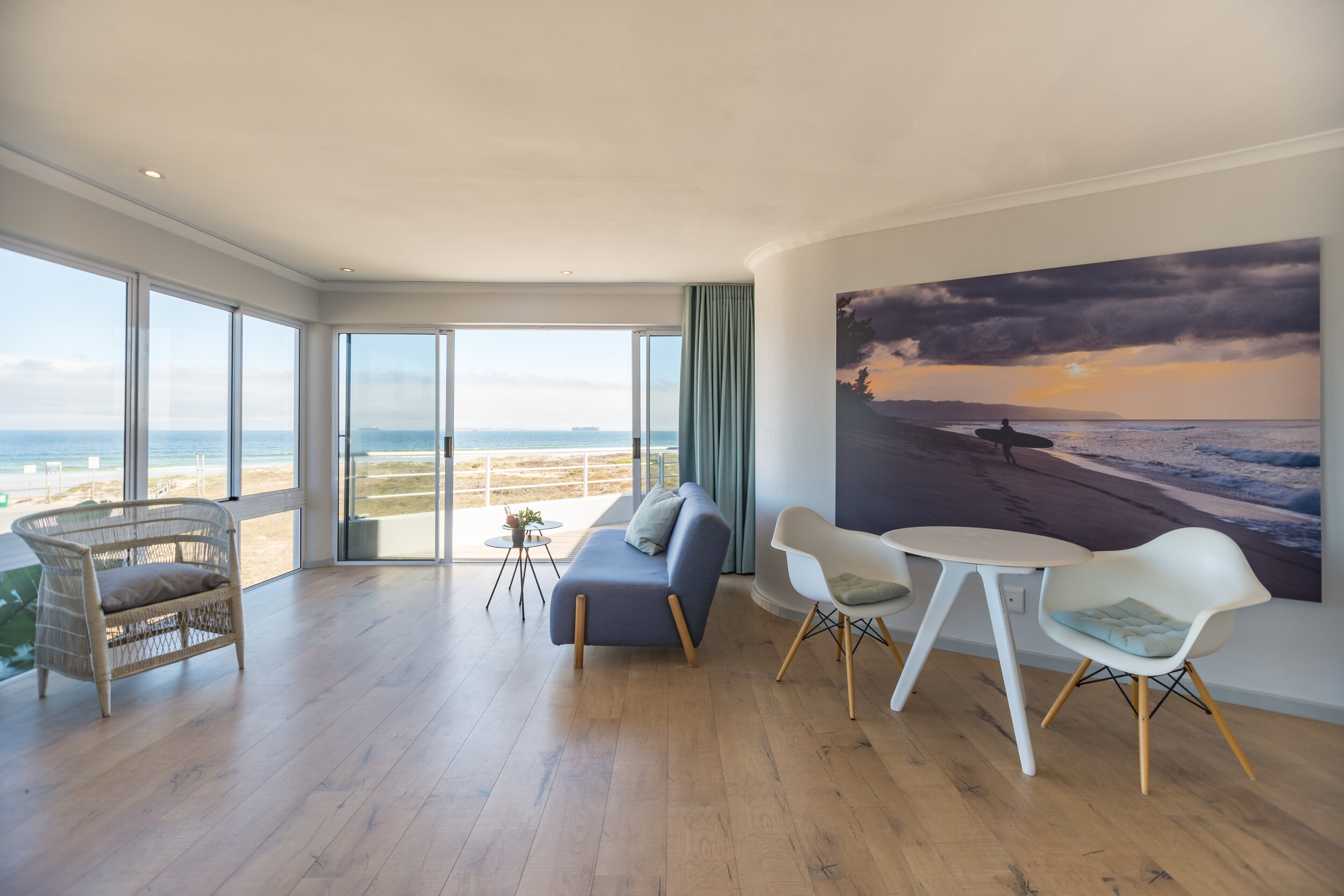 ocean12_apartment_LightHouse