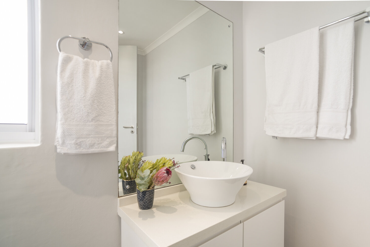 ocean12_apartment_LightHouse_bathroom