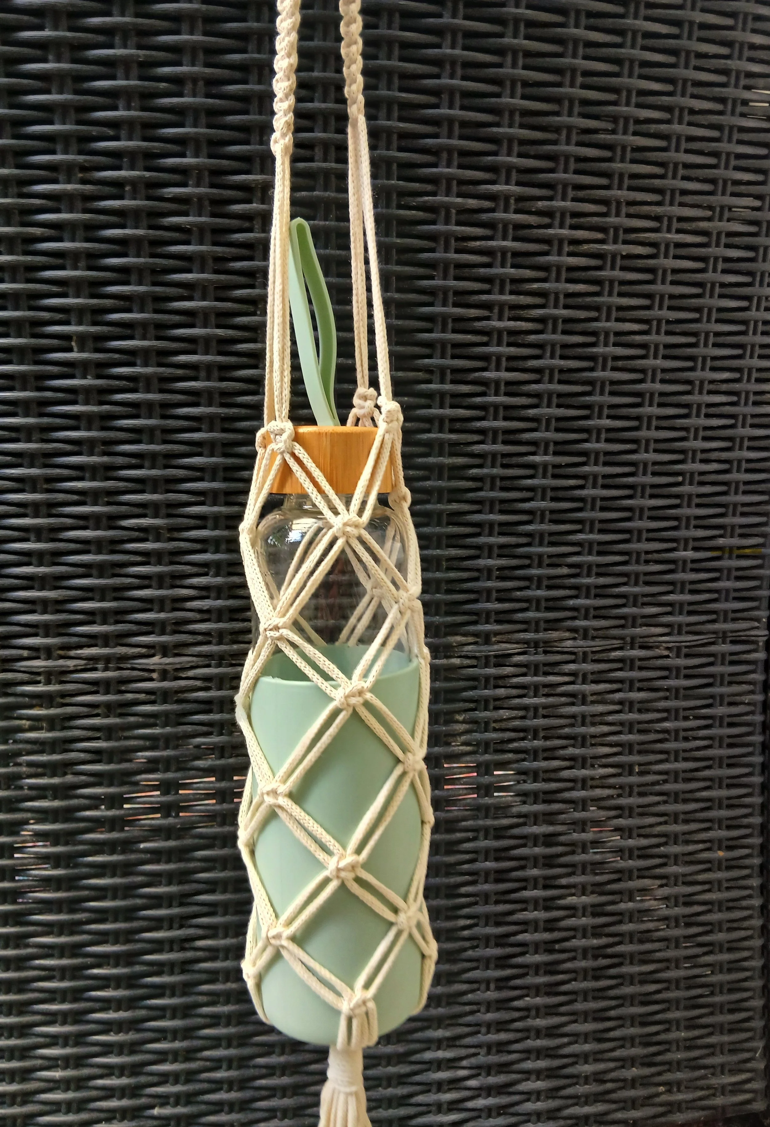 macrame-holder-2.jpg