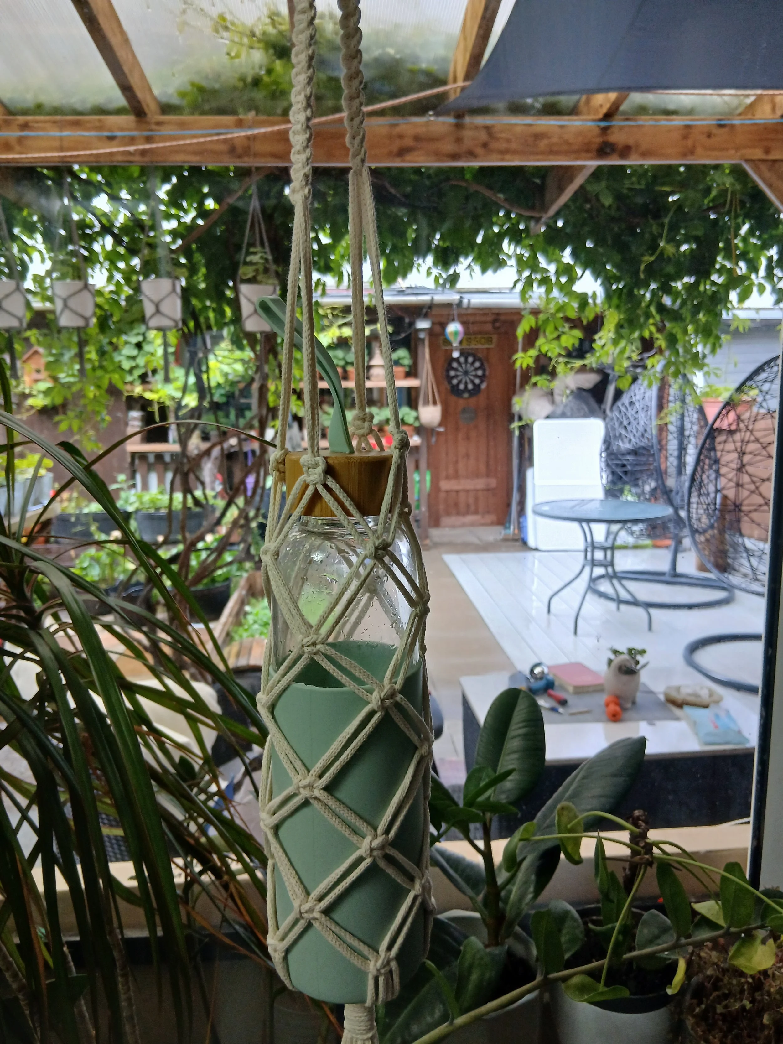 macrame-holder-1.jpg