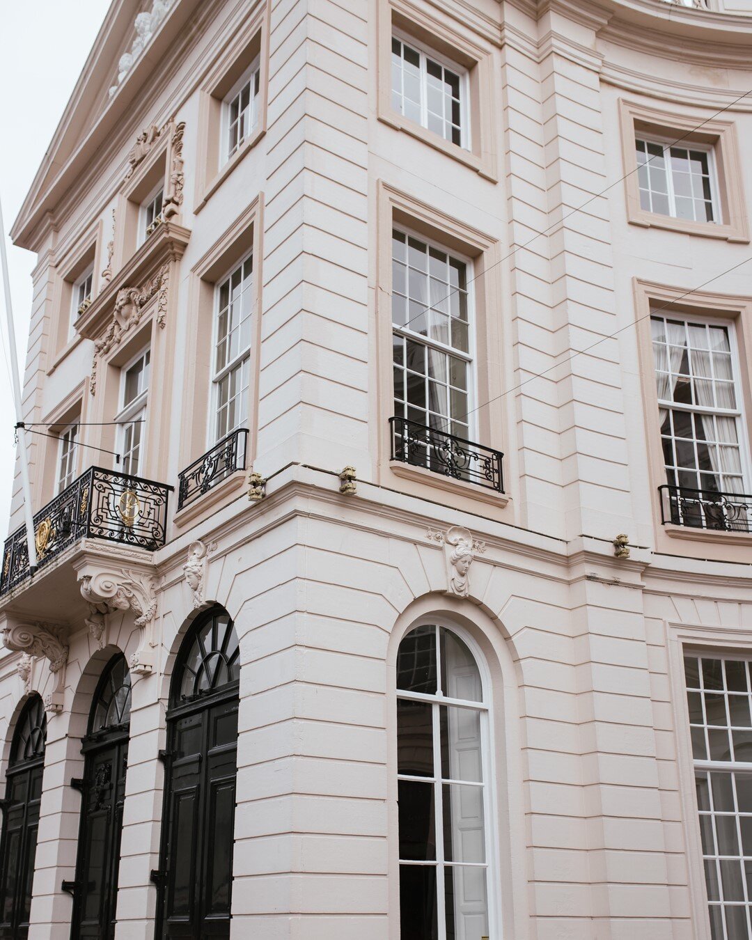 This is the facade of the National⠀⠀⠀⠀⠀⠀⠀⠀⠀
Theatre. How we hope to attend a play in this beautiful building again soon! #hotelpistache #boutiquehotel #thehague #hotel #travel #designhotel⠀⠀⠀⠀⠀⠀⠀⠀⠀
#weekendjeweg #hotelroom #hoteldesign #design #hotel