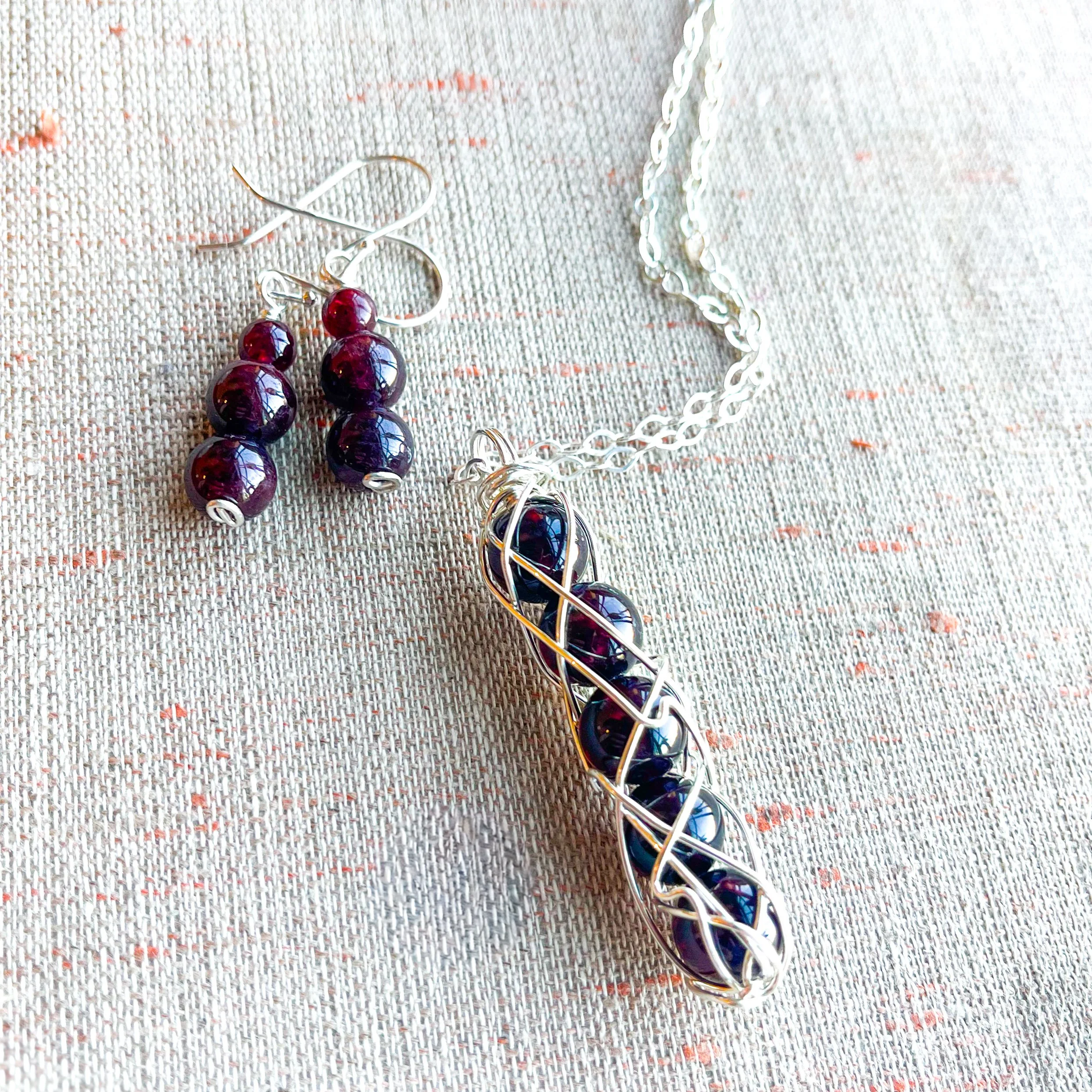 Hope Garnet Spiral Necklace | January Birthstone