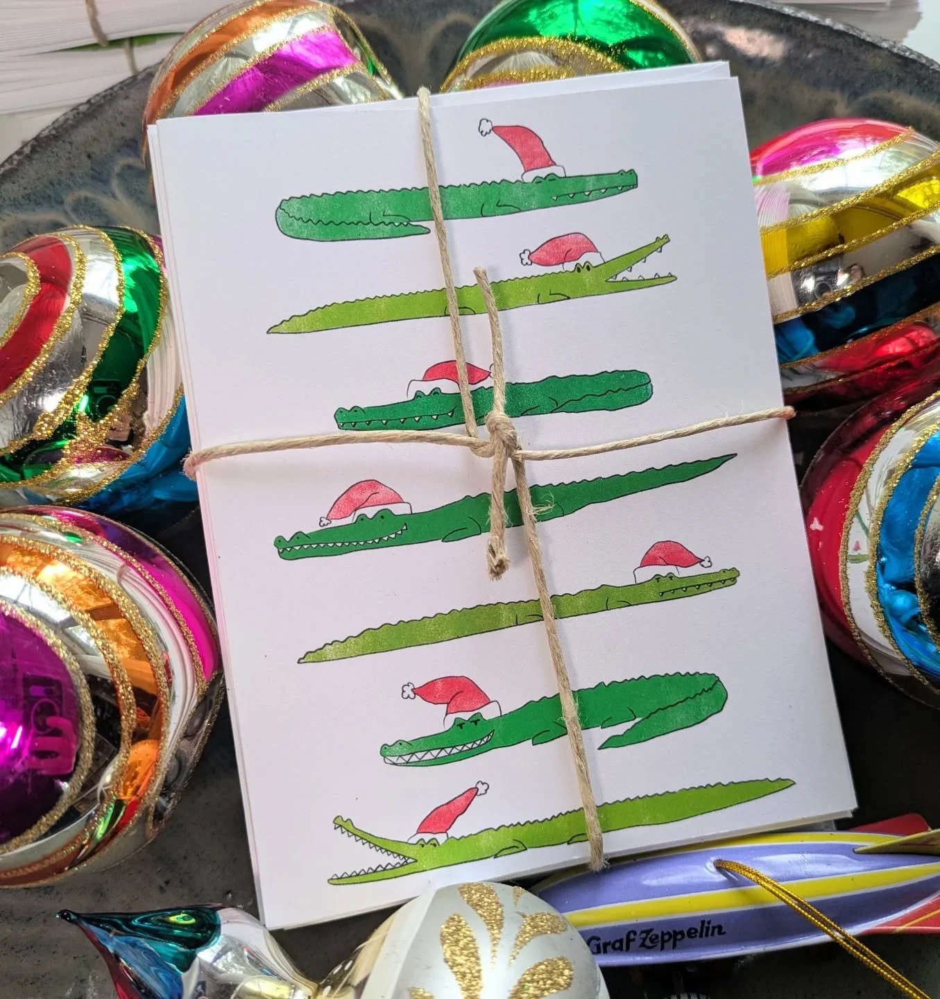 There are still a few Christmas card bundles left! These sold out really fast at the last event, but I still have a few left in my studio. Local pickup available if you are in Gainesville &hearts;️ link in my bio