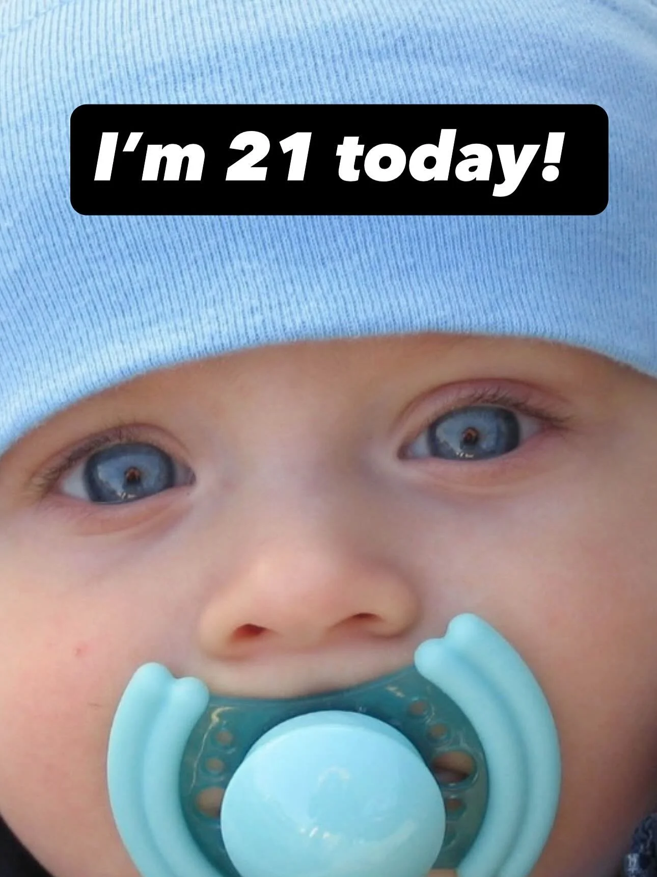 21 21 21&hellip;.College Son, Jake is 21 today!!! My blue eyed Leo is growing up so fast. 

He&rsquo;s turning 21 today and both him and college daughter leave for college in two weeks. The &ldquo;hard and good&rdquo;&rsquo;empty nest! 

My heart sti