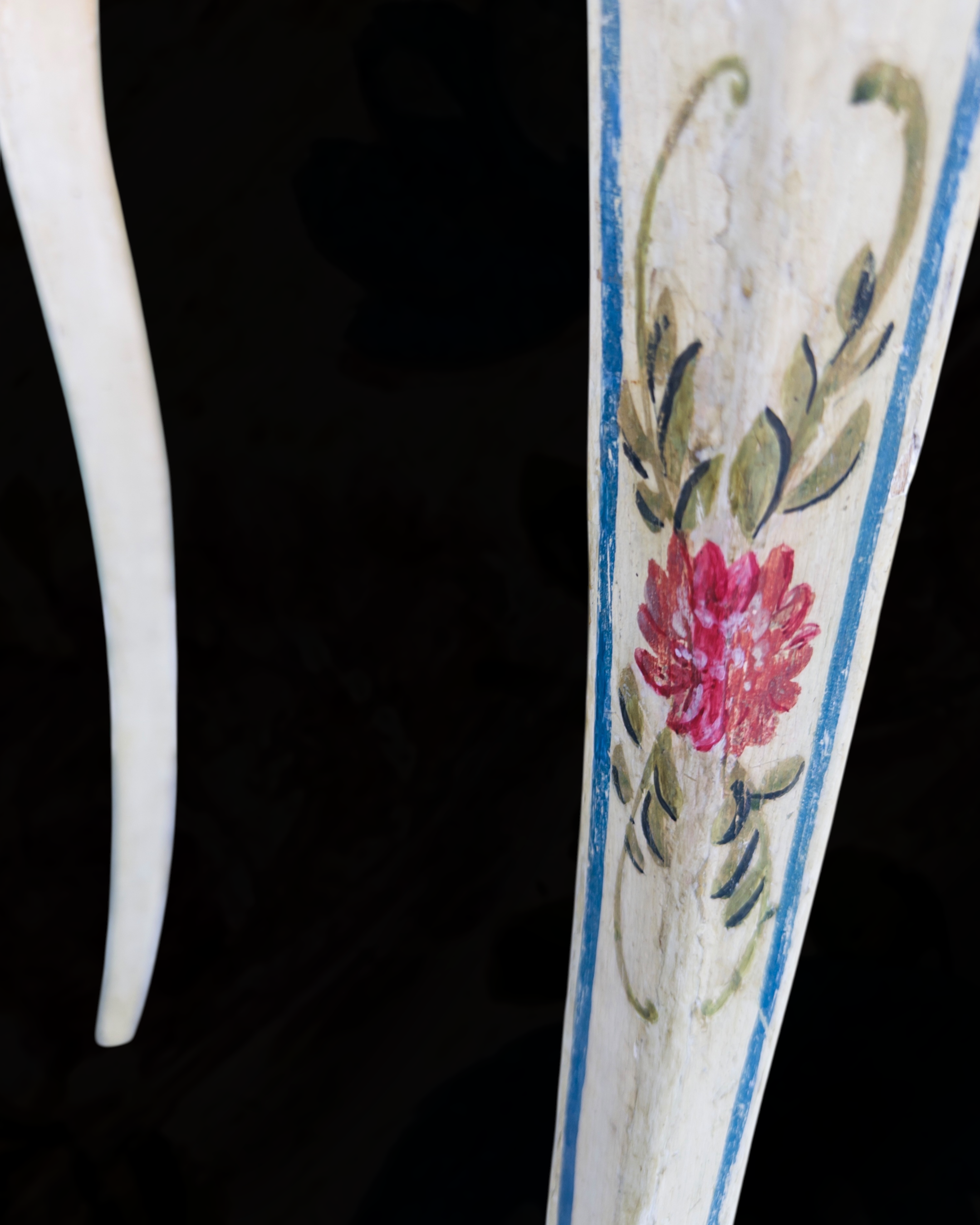 A Genoese LXV side table with faux marble top1.PNG