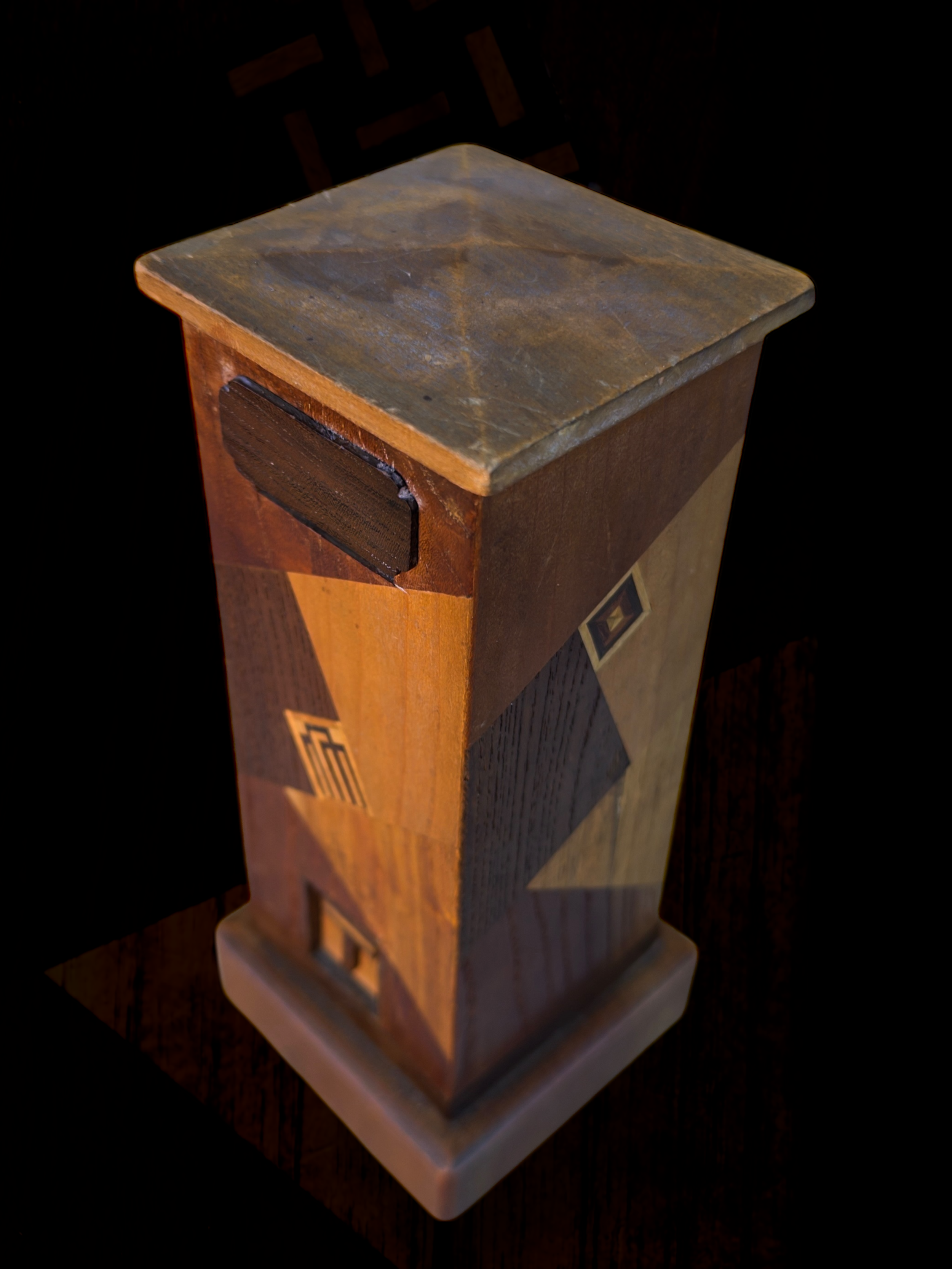 Wooden money box 6.PNG