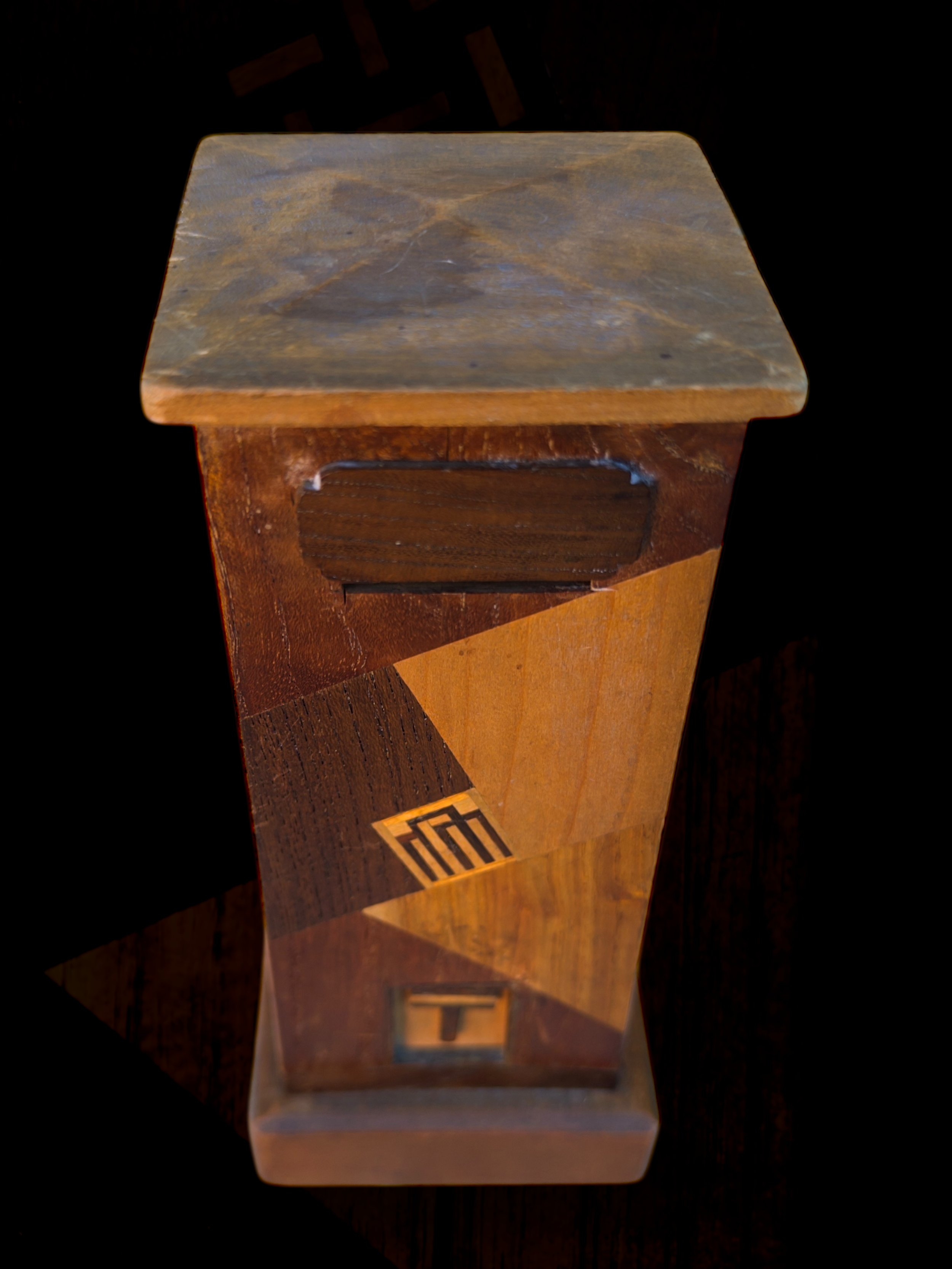 Wooden money box 7.PNG