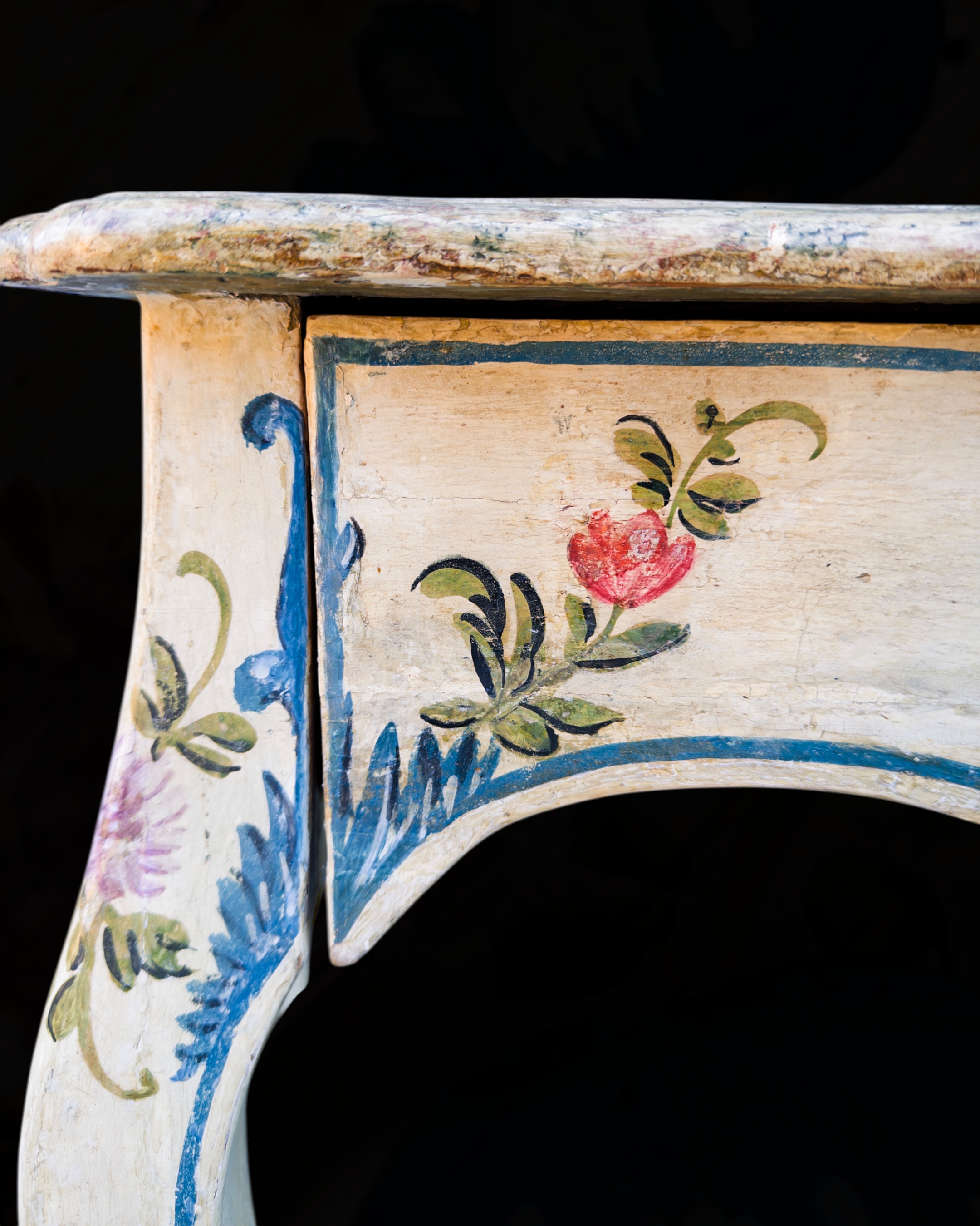 A Genoese LXV side table with faux marble top14.PNG